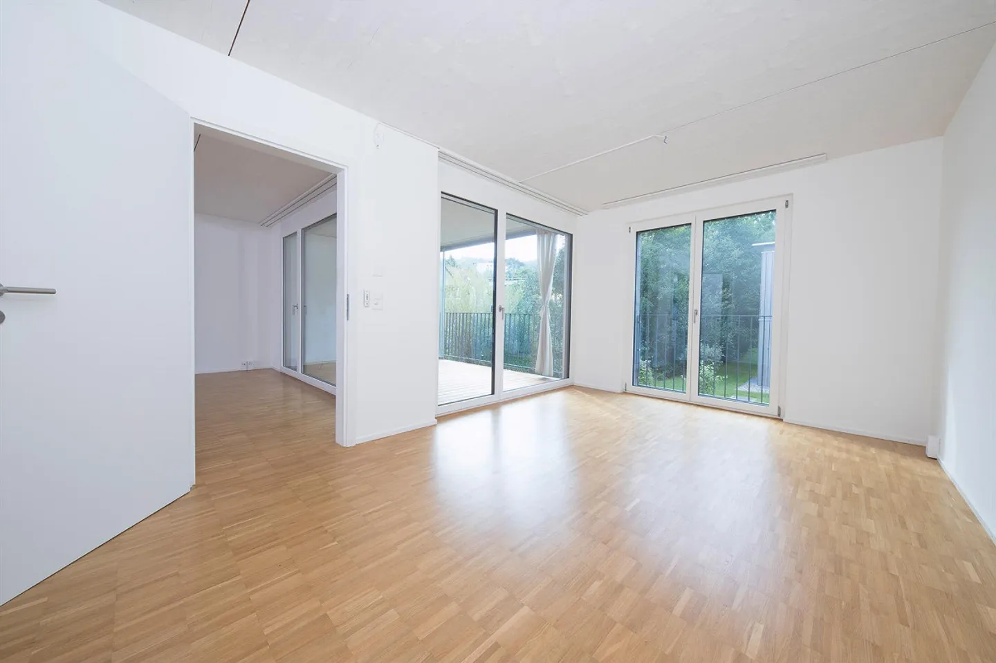 Vie moderne à Lausen Appartement 2.5 pièces avec terrasse - Photo 3 sur 5