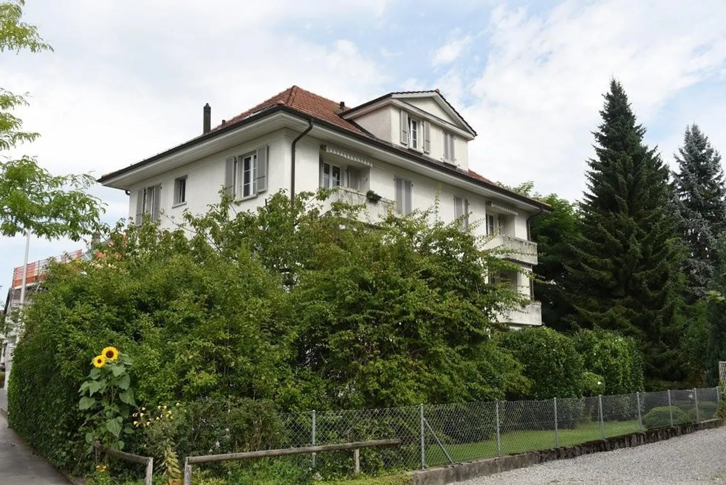 Charming 2-room apartment in a quiet location in Köniz - Photo 1 of 7