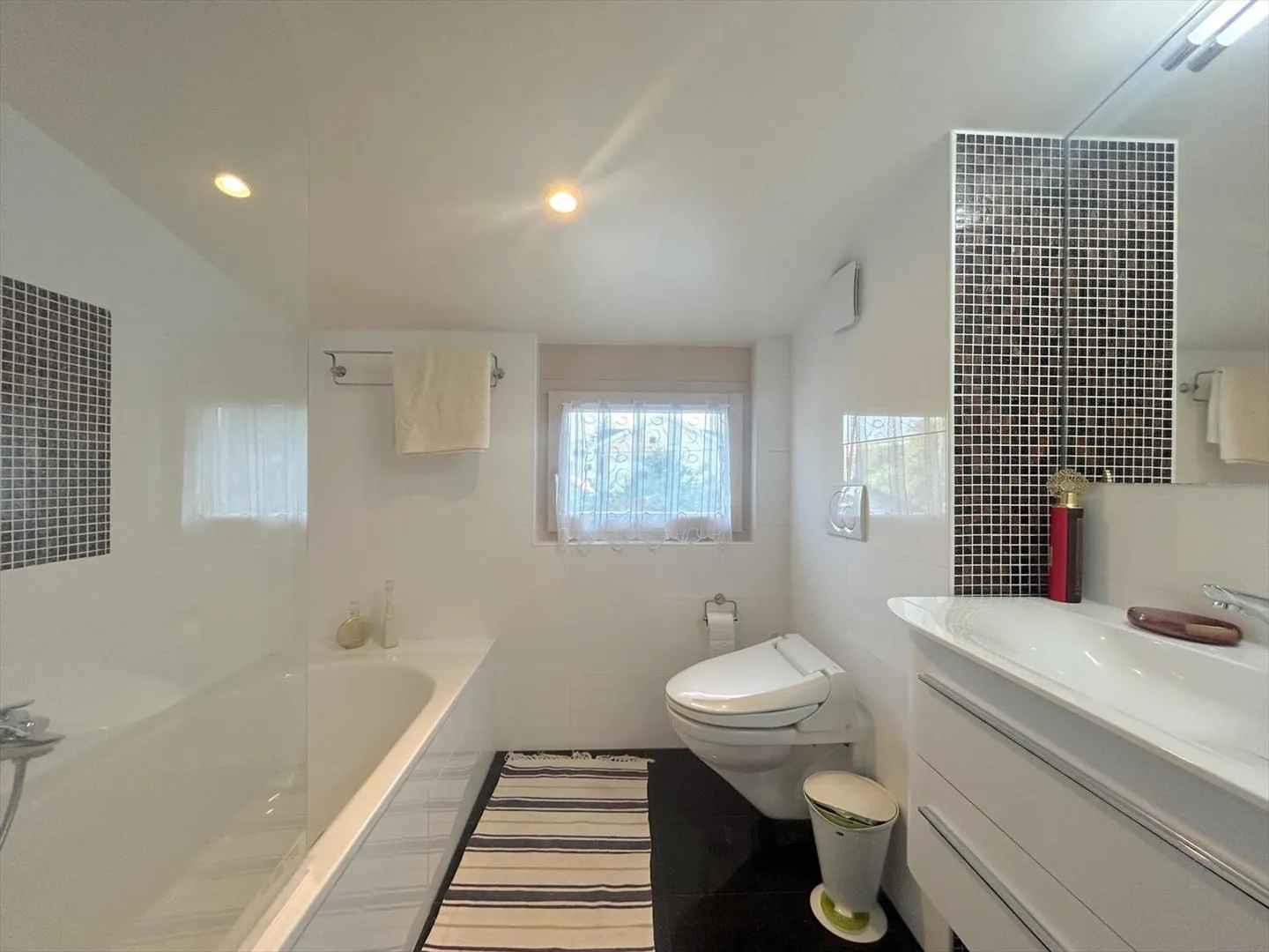 Maison contiguë 6 pièces - Photo 9 sur 13