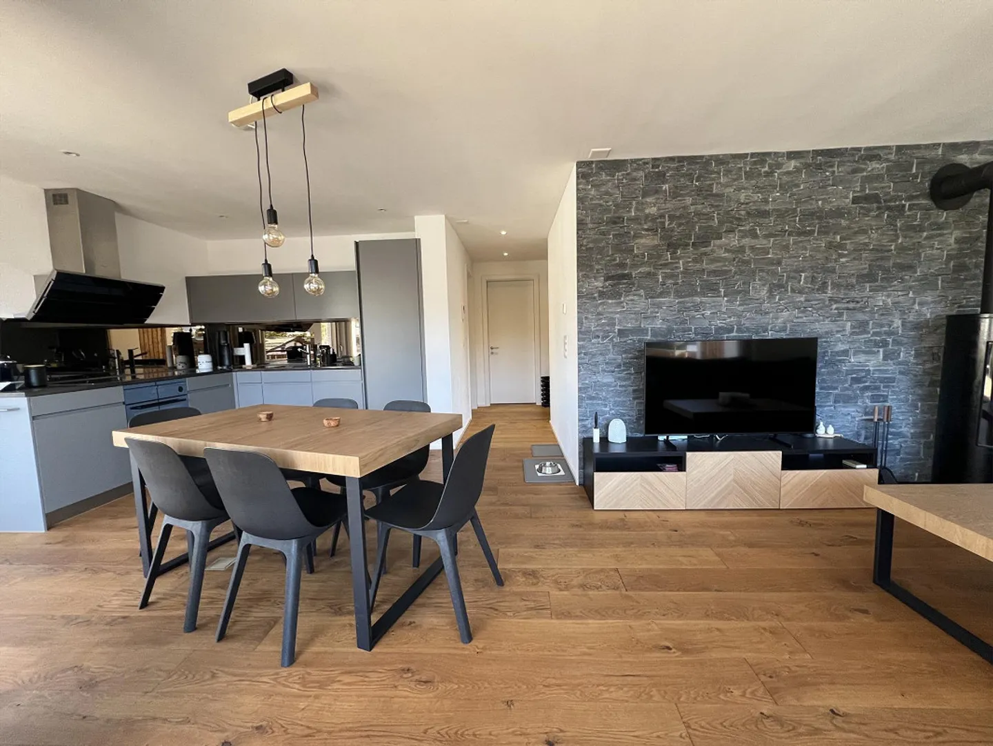 Second home with breathtaking mountain panorama in Lantsch/Lenz - Photo 1 of 11