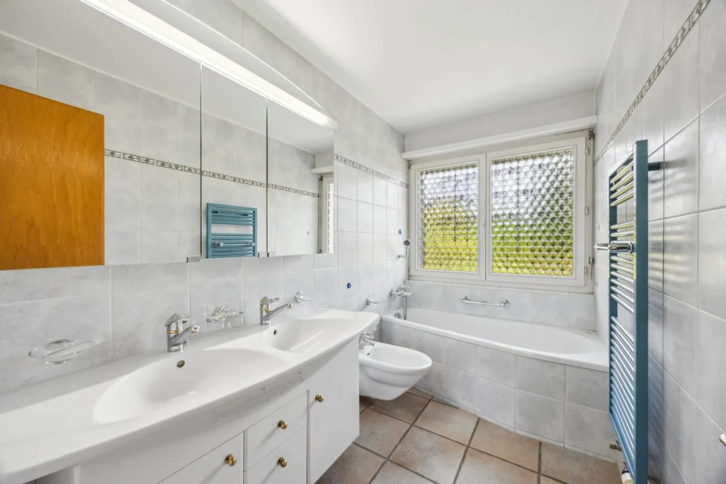 Casa unifamiliare affascinante a Dällikon - Vicino alla natura con privacy e potenziale di ristrutturazione - Foto 8 di 8