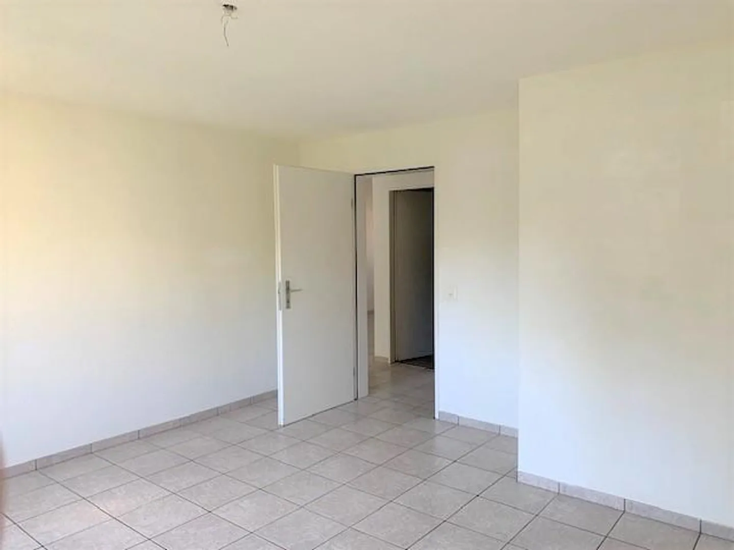 Ampio appartamento di 5,5 stanze - Foto 4 di 6