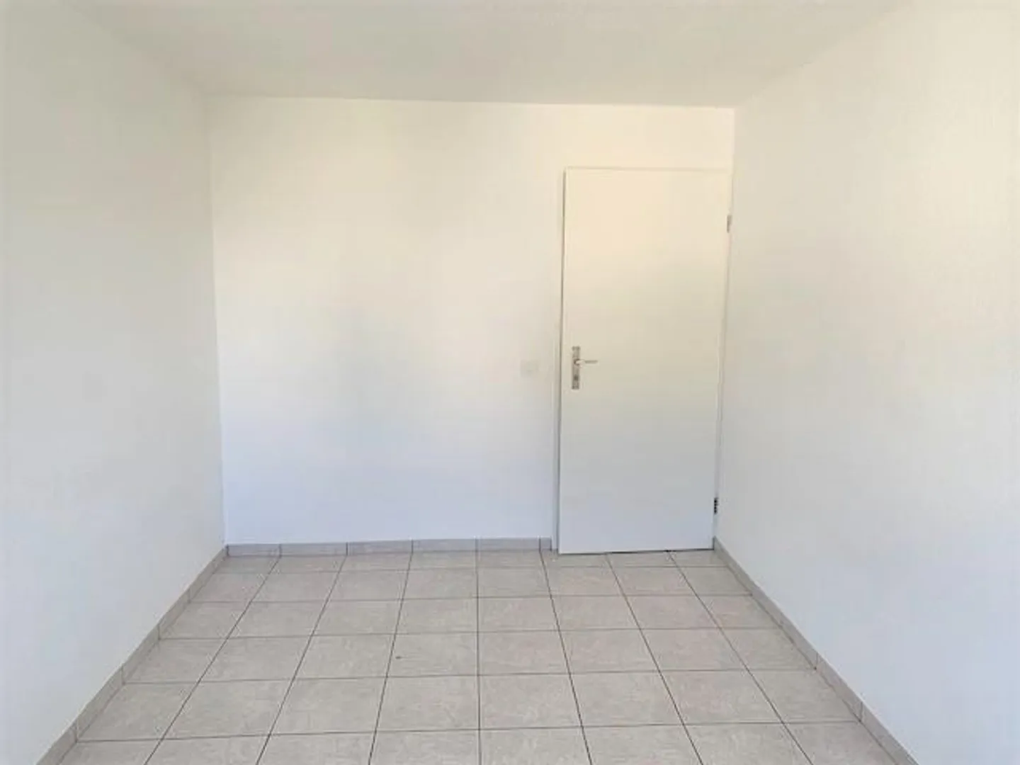 Ampio appartamento di 5,5 stanze - Foto 5 di 6