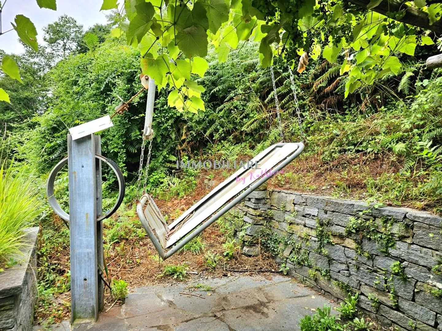 Un rifugio speciale tra i vigneti di Gudo - Foto 17 di 19