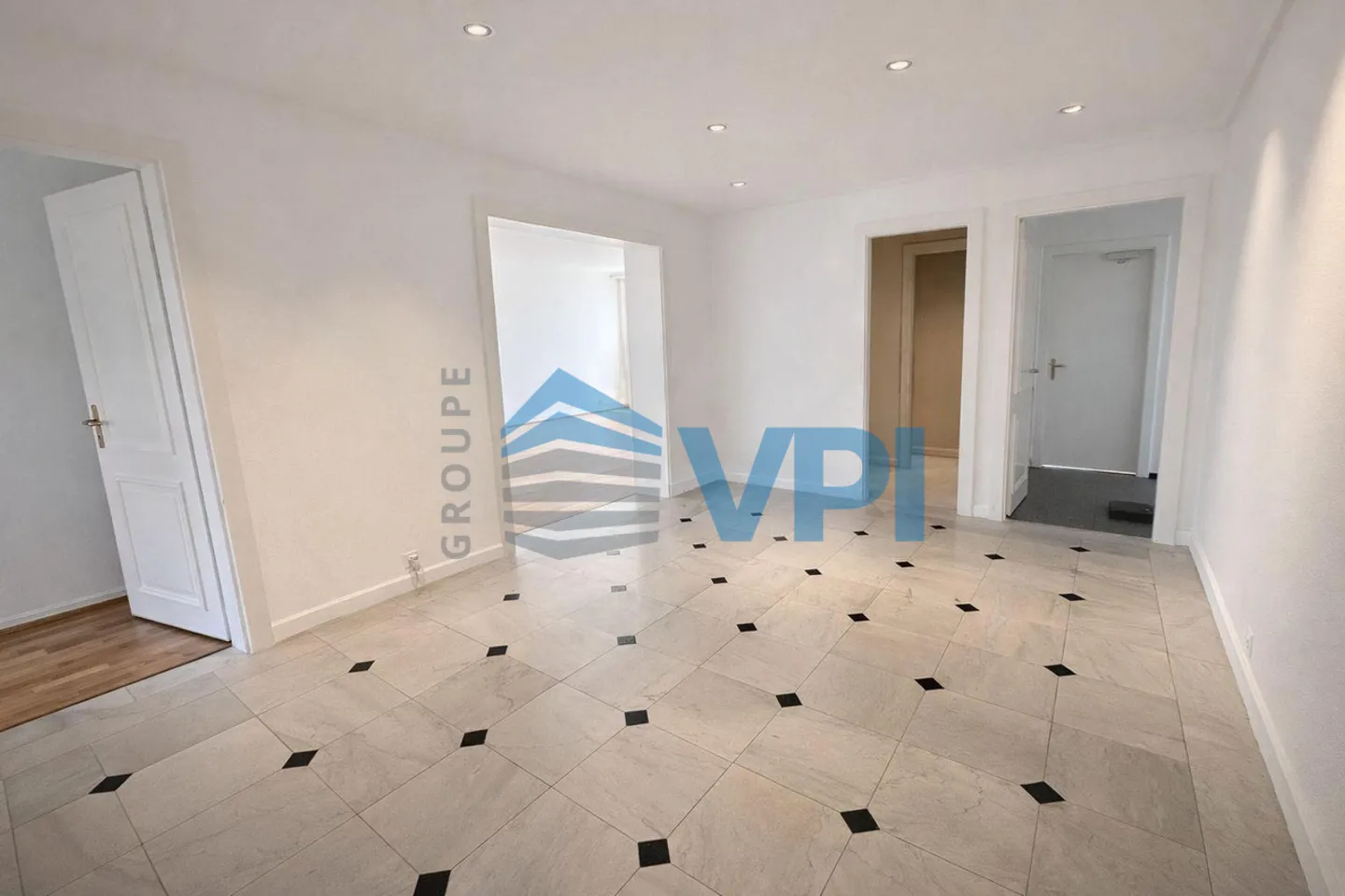 Appartement spacieux avec balcons - Photo 20 sur 20