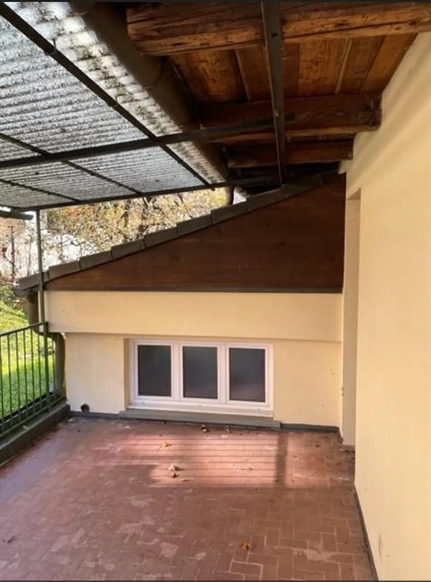«Bella casa ticinese di 6.5 locali nel nucleo con giardino privato e garage separato / Schönes Tessinerhaus mit privatem Garten und separater Garage» - Foto 9 di 20