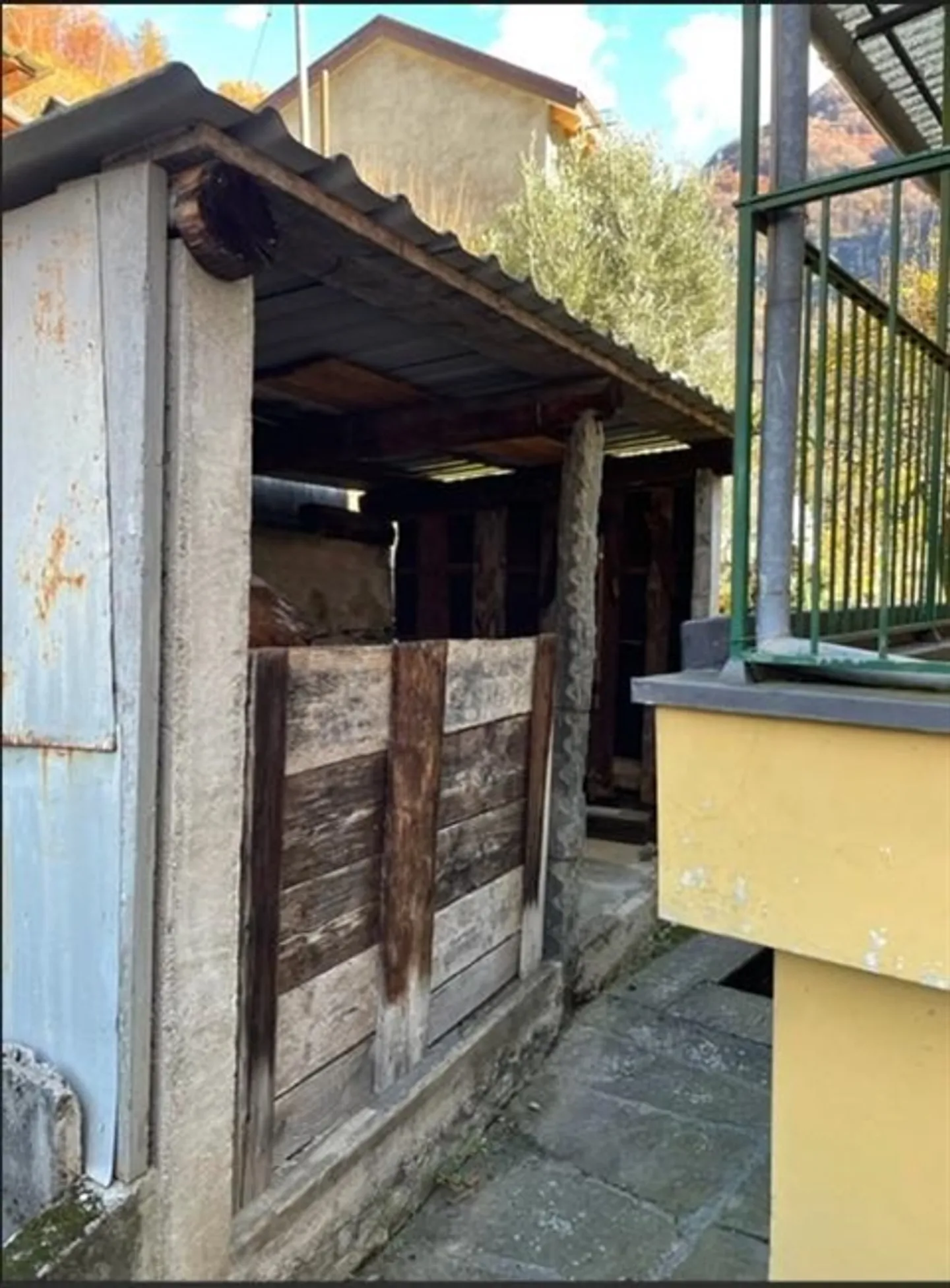 «Bella casa ticinese di 6.5 locali nel nucleo con giardino privato e garage separato / Schönes Tessinerhaus mit privatem Garten und separater Garage» - Foto 10 di 20