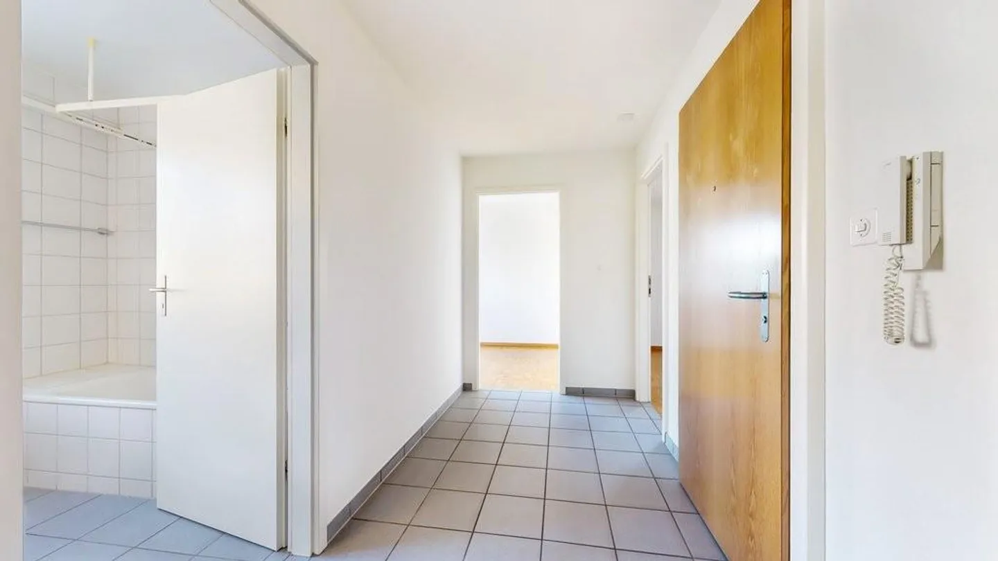 Arrive. Switch off. Feel good. - Your new home in Allschwil - Photo 8 of 12