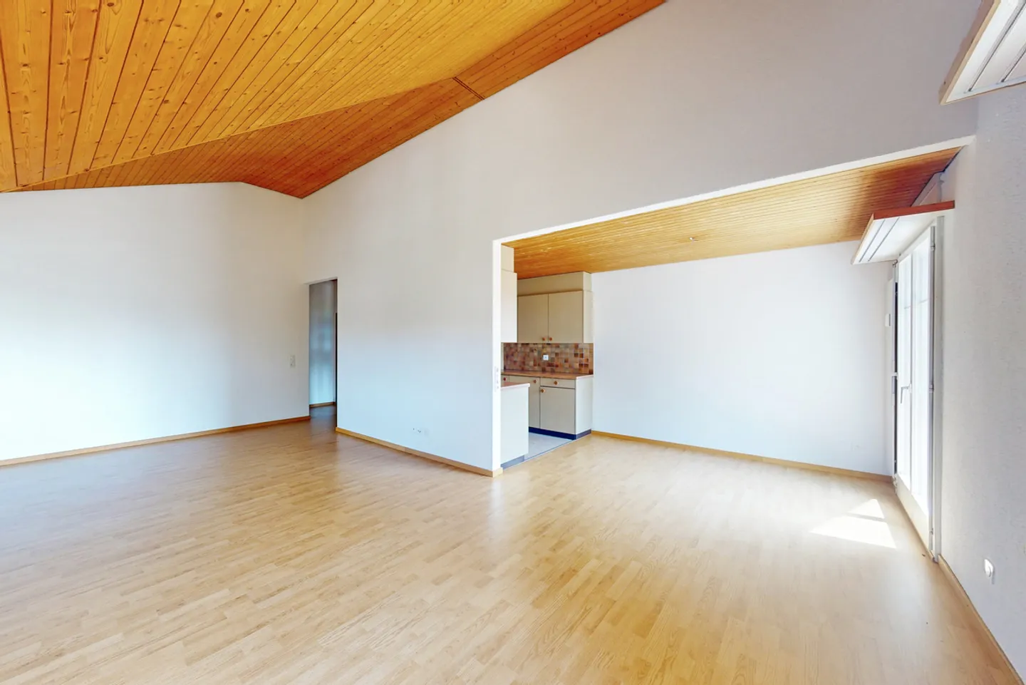 Penthouse avec un agencement spacieux ! - Photo 2 sur 13