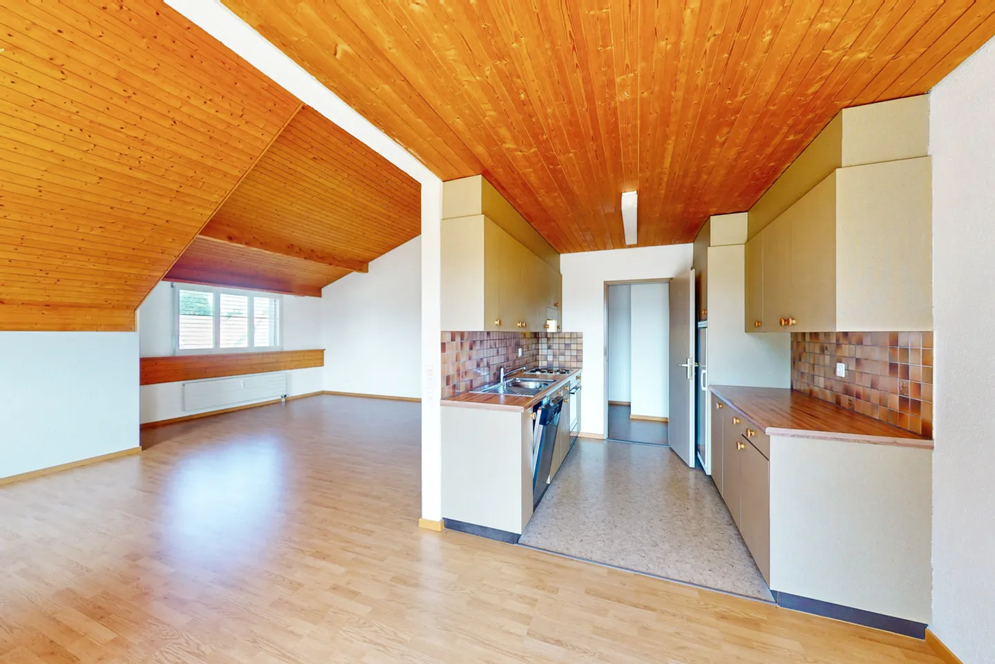 Penthouse avec un agencement spacieux ! - Photo 5 sur 13
