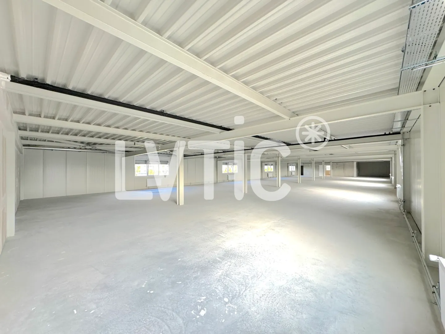 Officina, magazzino, uffici di 525 m2 in affitto a Villeneuve - Foto 9 di 11
