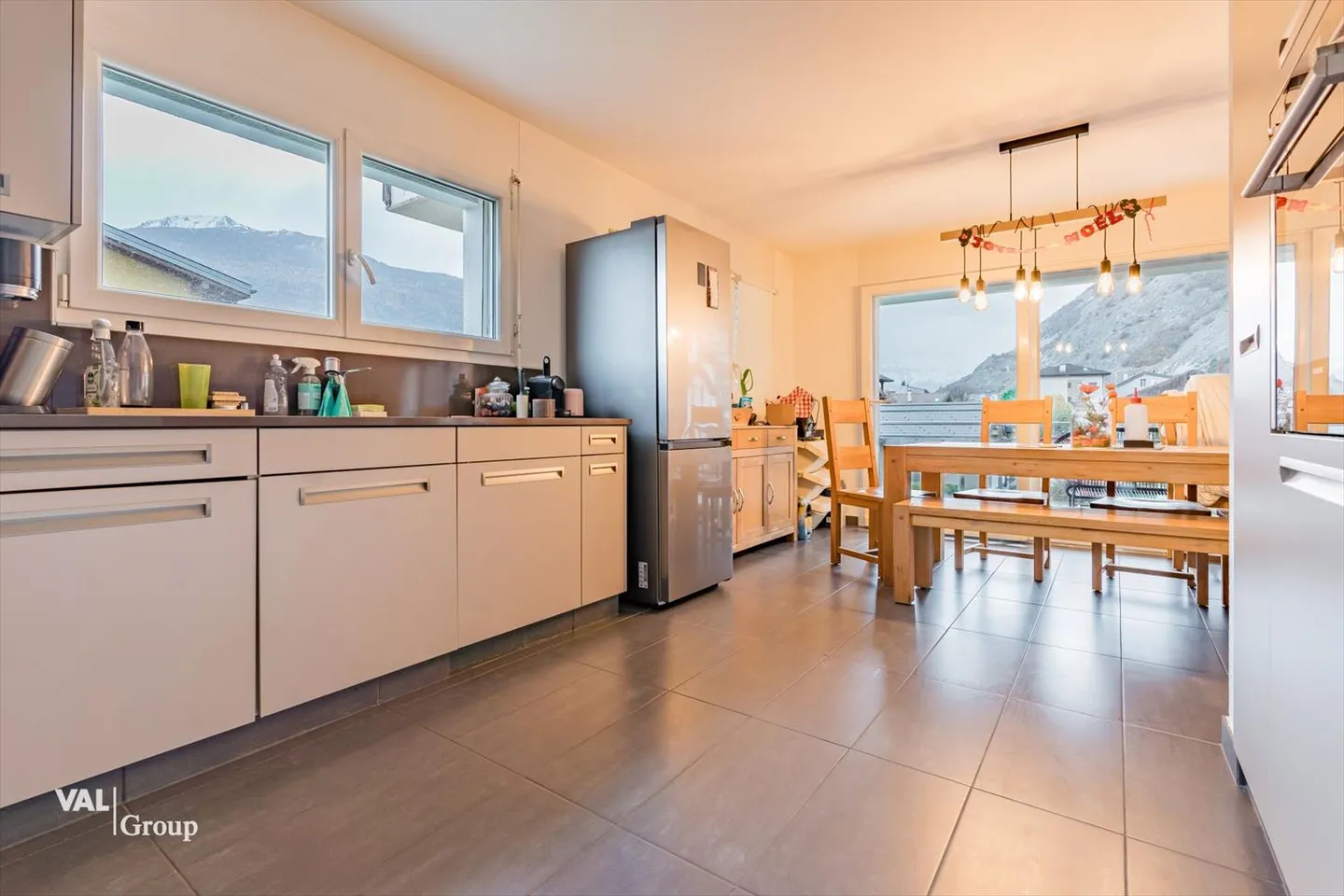 A bright space where it is good to live - Photo 3 of 12