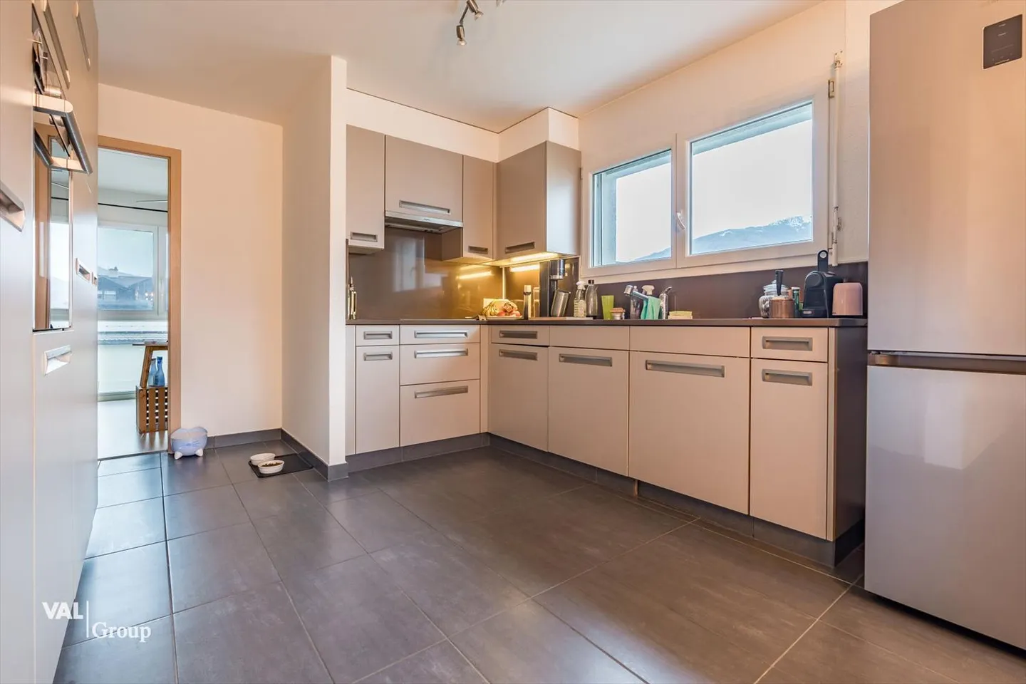 A bright space where it is good to live - Photo 4 of 12