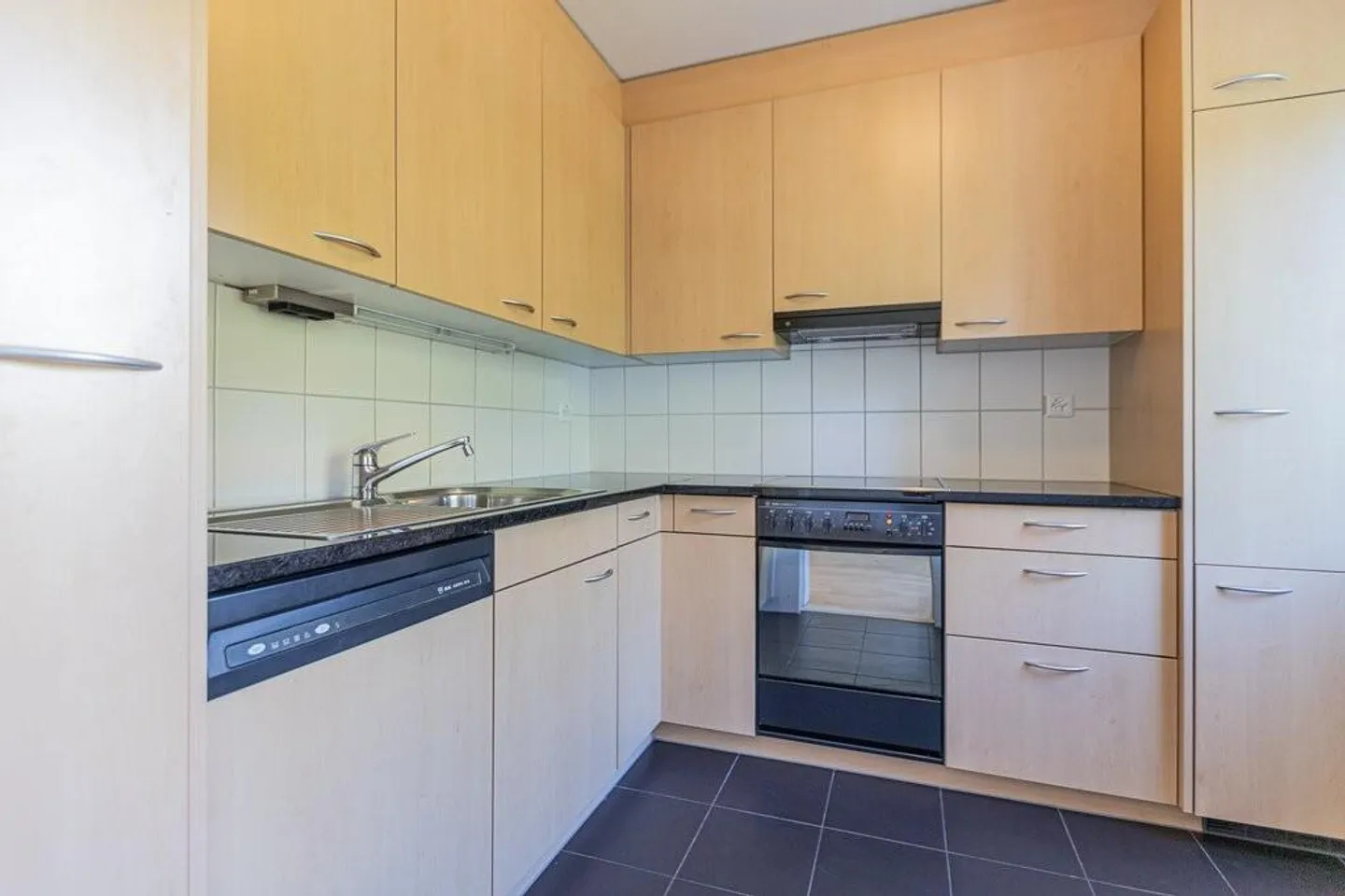 Spacious 4.5 room apartment in a quiet location - Photo 7 of 11