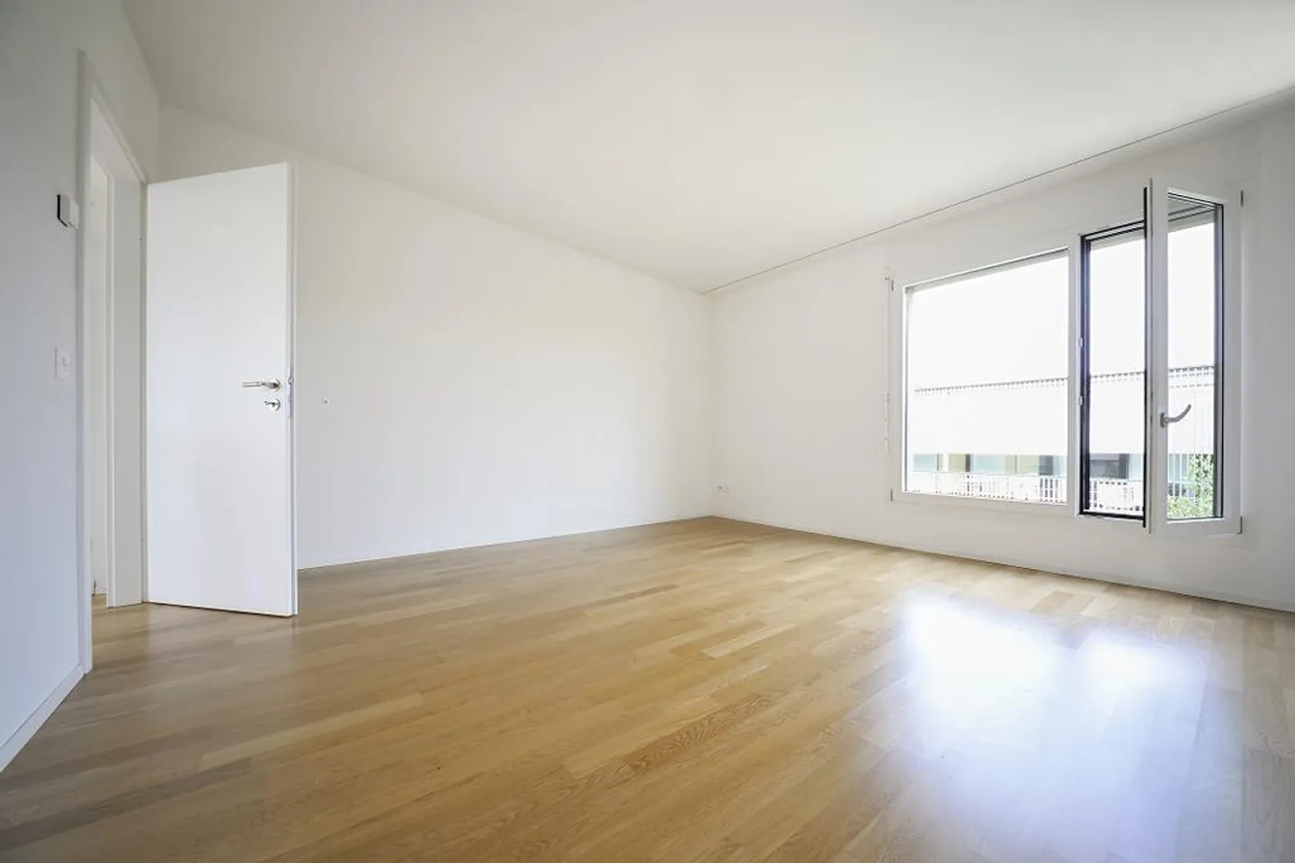 Appartamento 3.5 locali situato in zona tranquilla 93m2 con area giardino - Foto 5 di 8