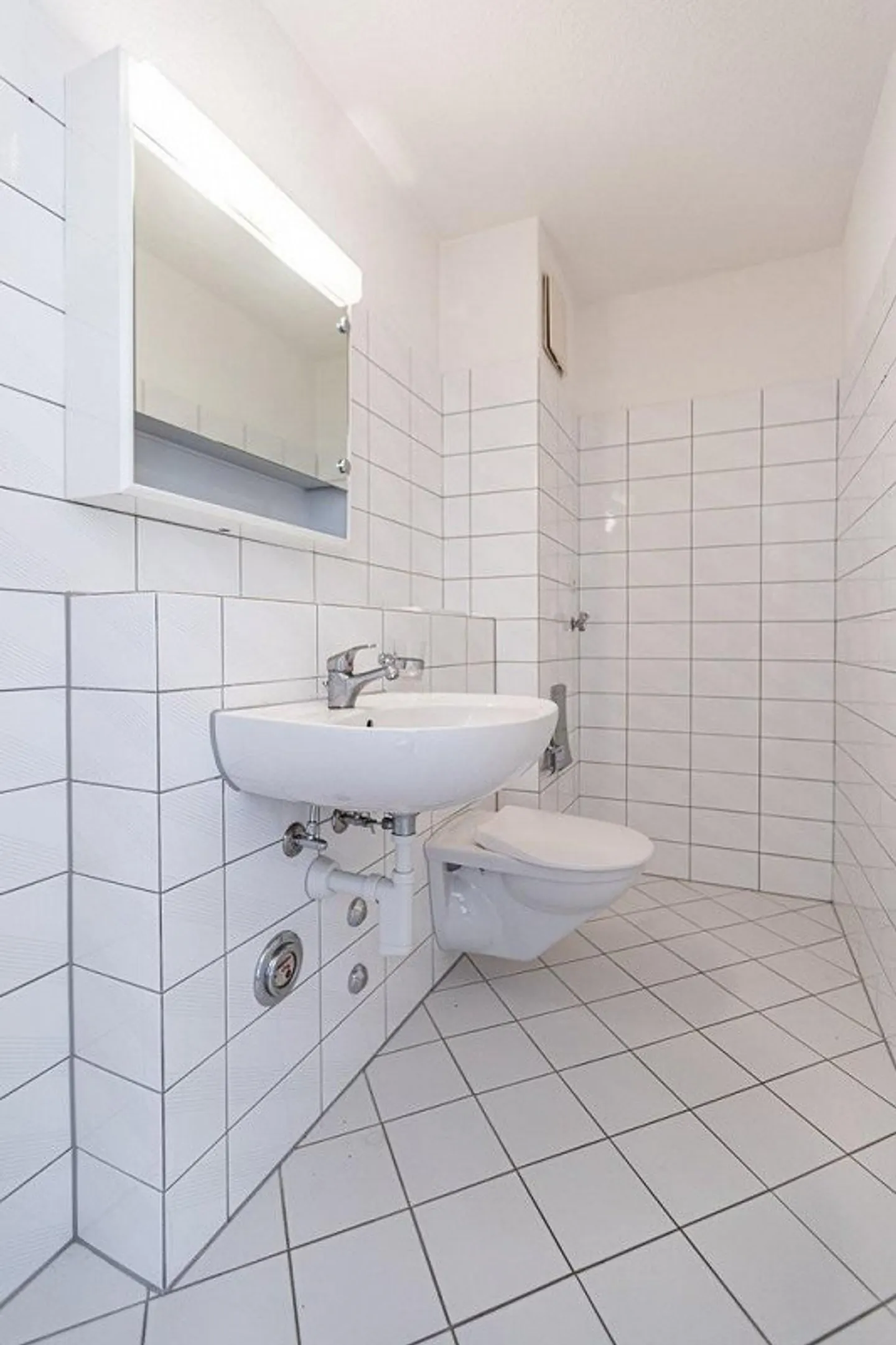 Spacious 4.5 room apartment in a quiet location - Photo 9 of 11