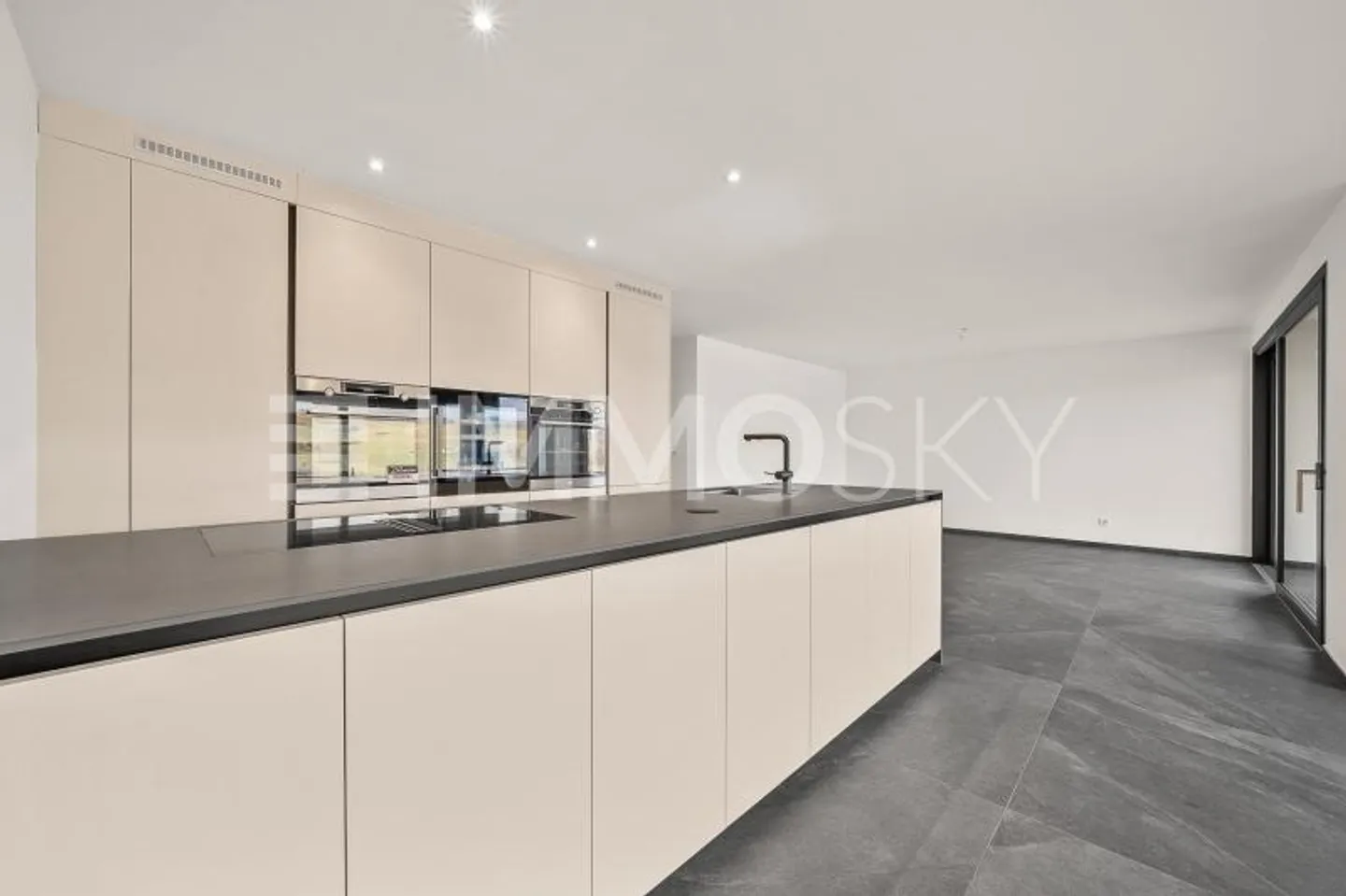 Bella villa bifamiliare in vendita a Lucens - Opportunità rara! (Villa A) - Foto 2 di 10