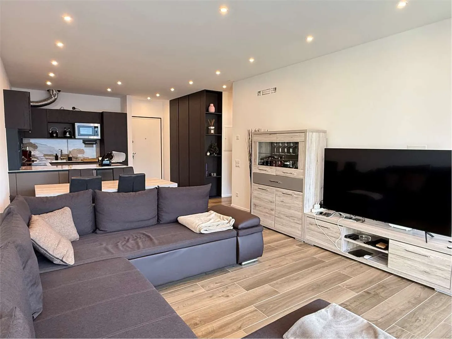 Vista lago, nuovo appartamento di 2,5 stanze con terrazza - Foto 6 di 19