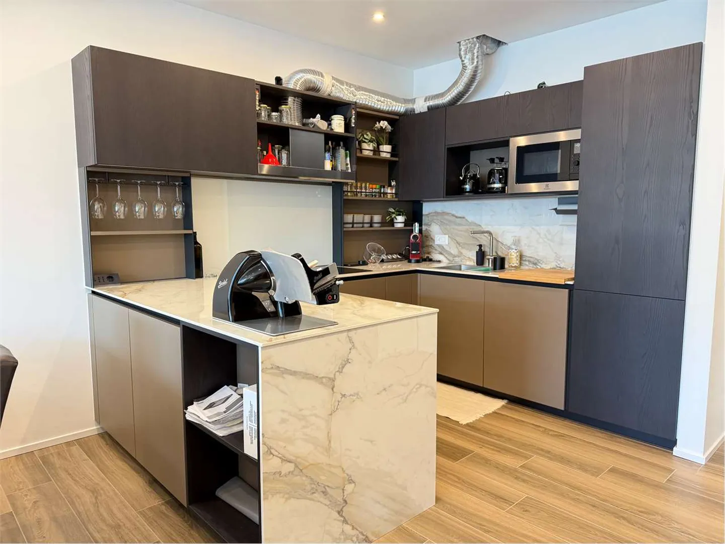 Vista lago, nuovo appartamento di 2,5 stanze con terrazza - Foto 7 di 19