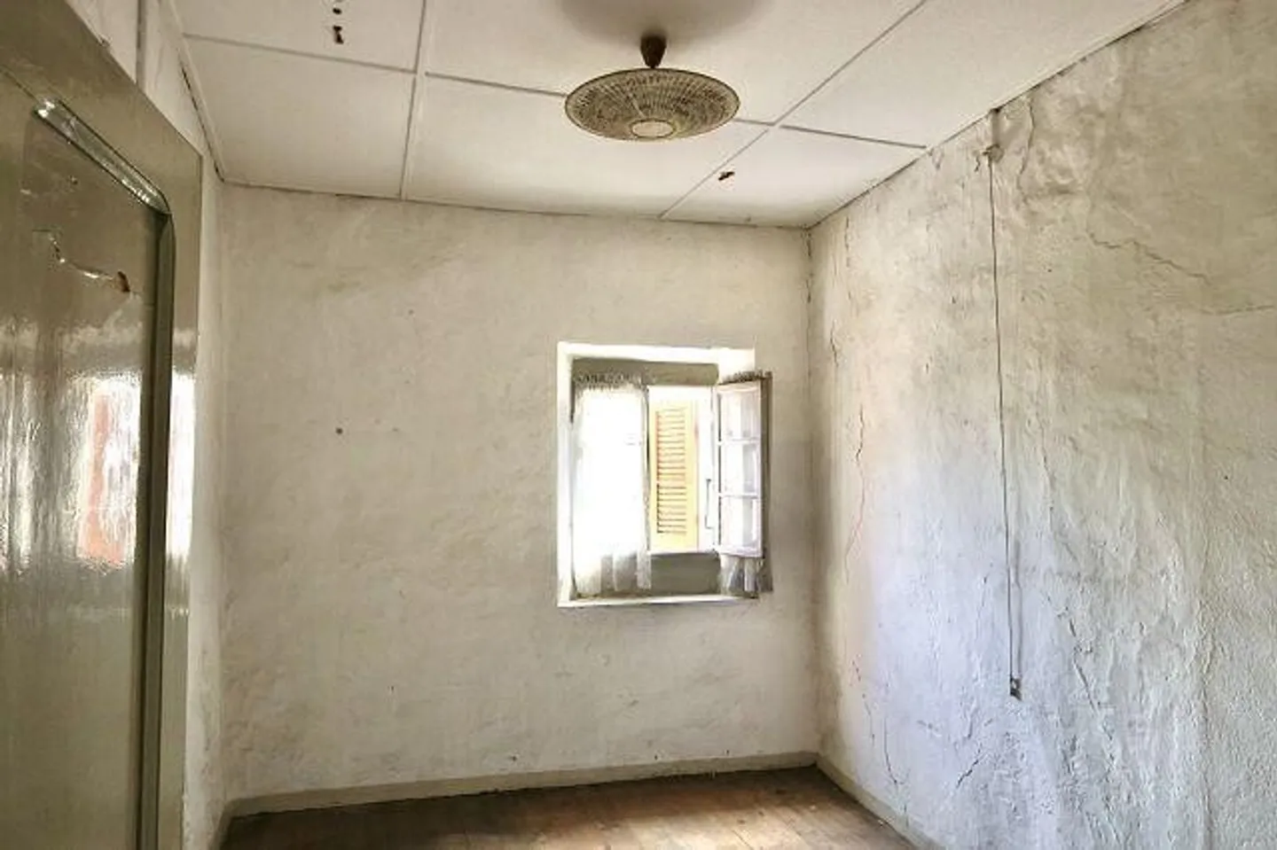 Maison de village 5 1/2 pièces à rénover ou à reconstruire - Photo 7 sur 13