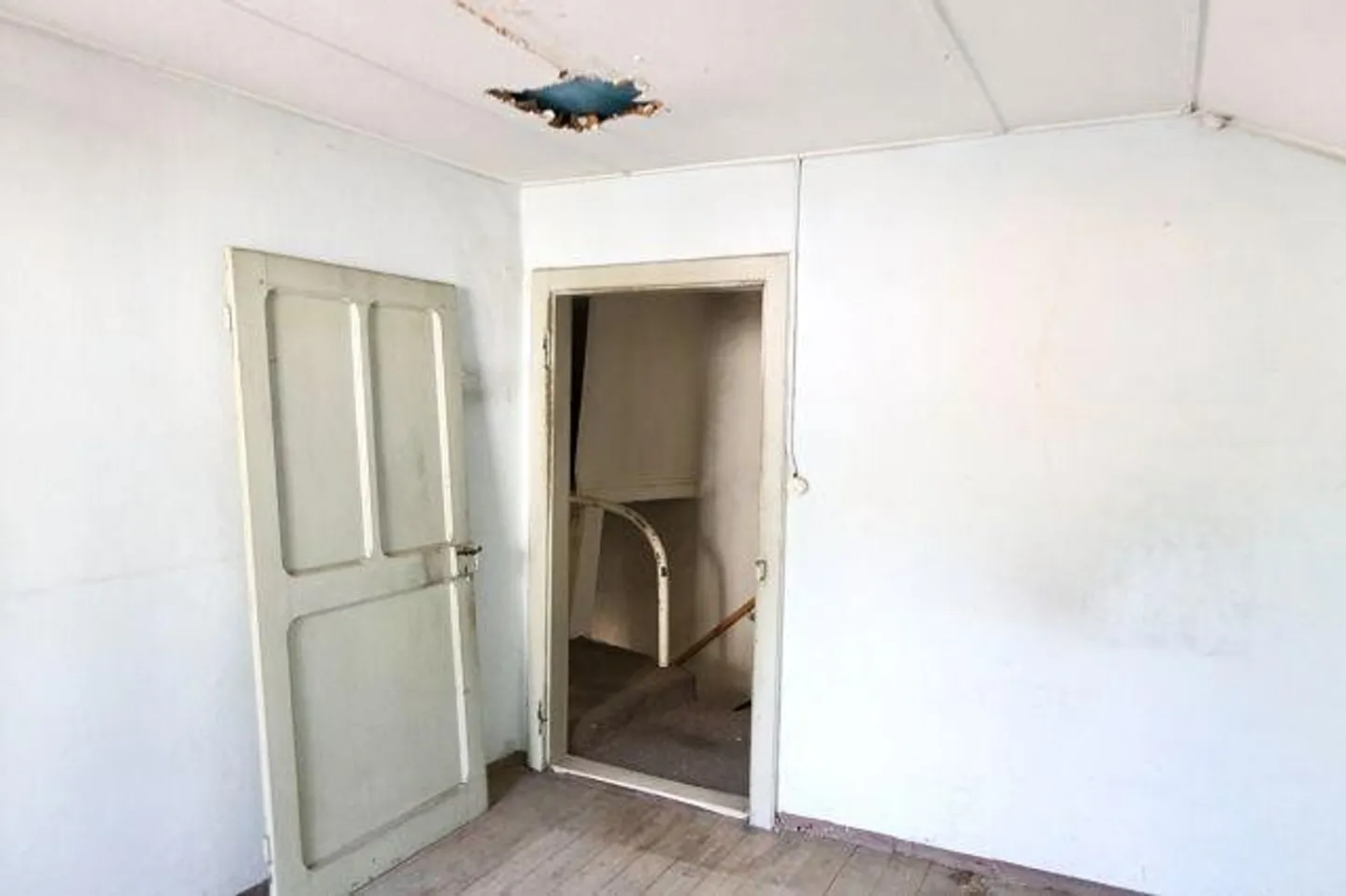 Maison de village 5 1/2 pièces à rénover ou à reconstruire - Photo 9 sur 13