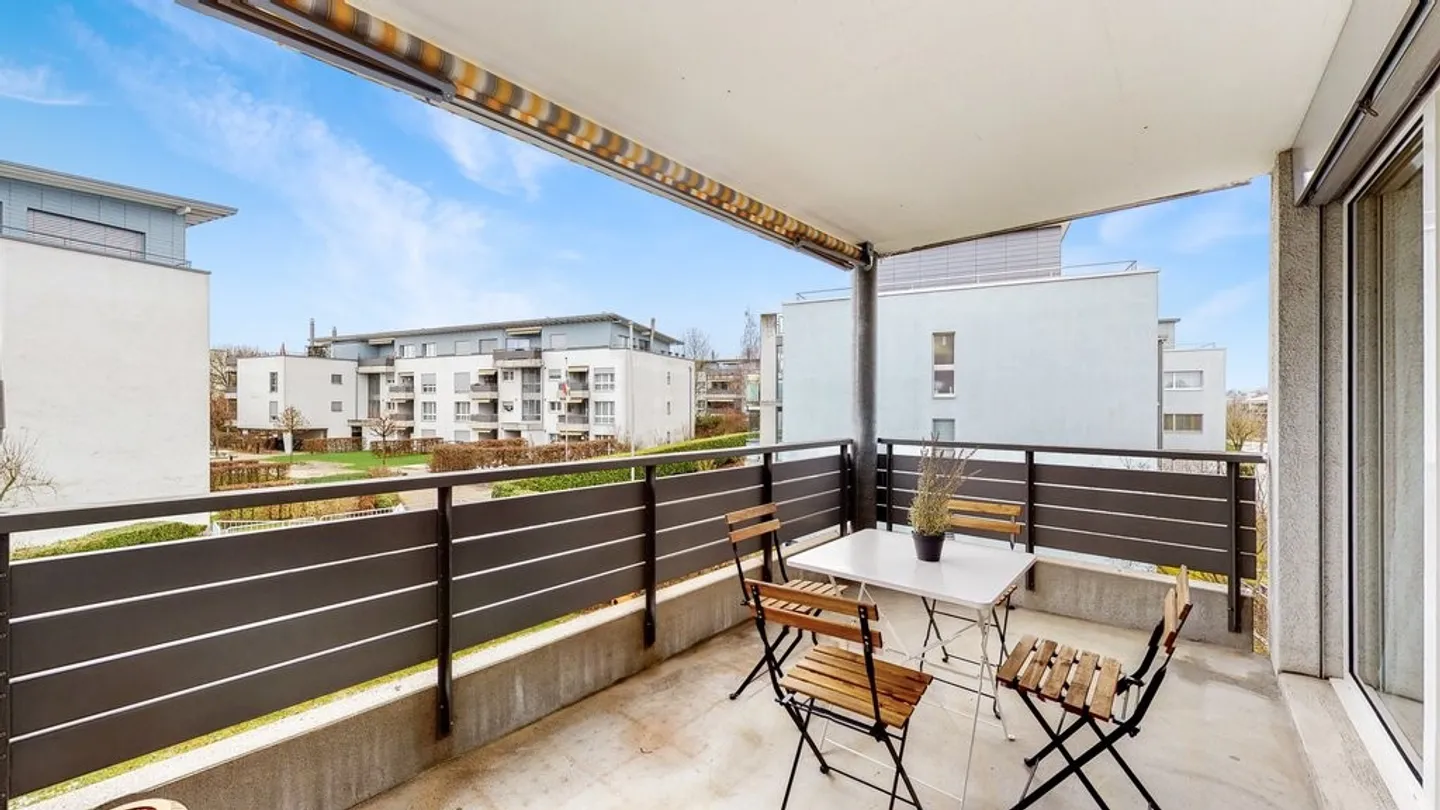 Spacious 4.5-Room Apartment - Photo 10 of 11