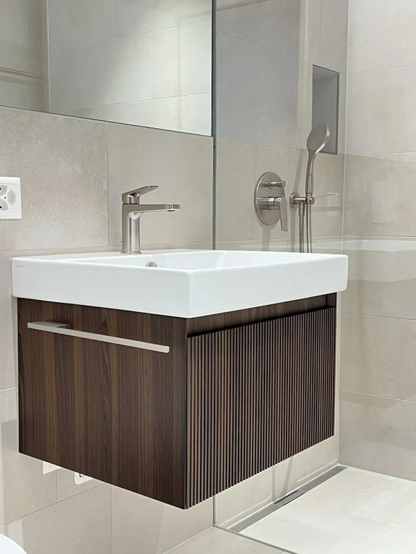 Lindengarten - contemporary living in a green oasis - Photo 8 of 9