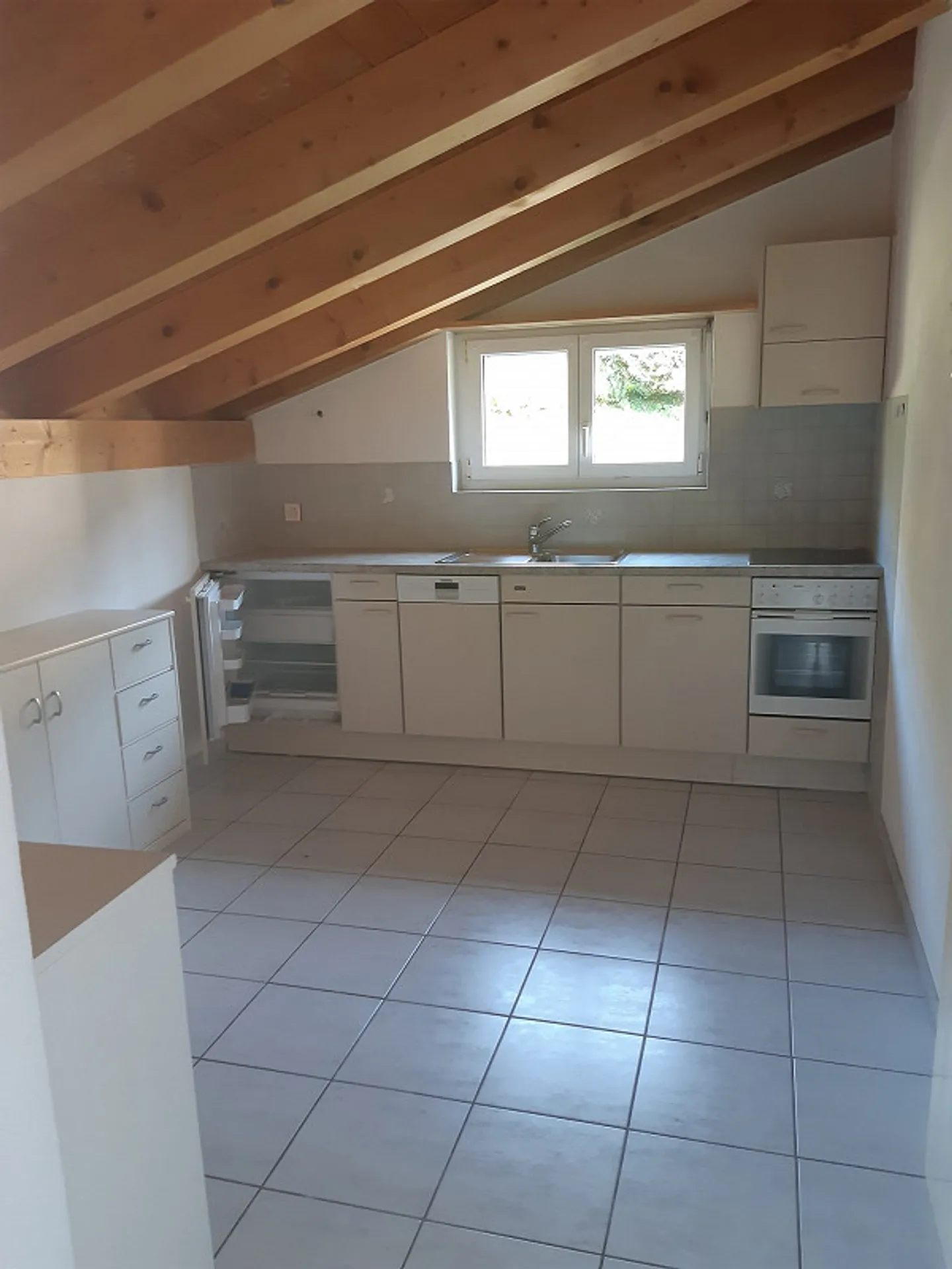 schöne helle 2.5 Zimmer Dach-Wohnung mit Aussicht auf Ilanz - Foto 5 von 8