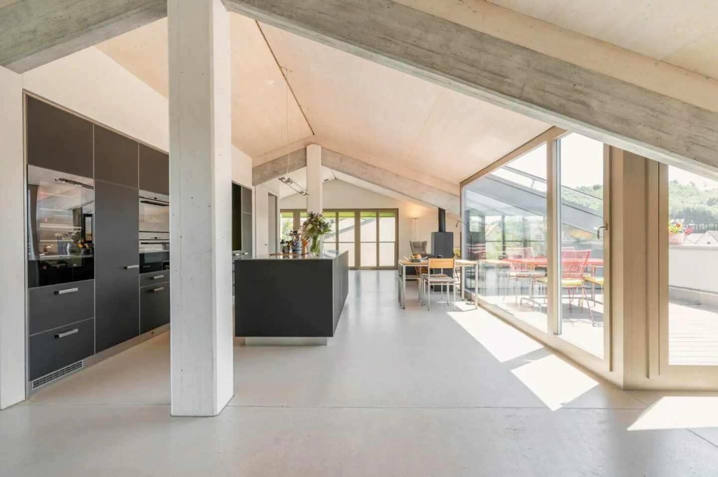 Exclusive penthouse on the top floor with two terraces, over... - Photo 2 of 21