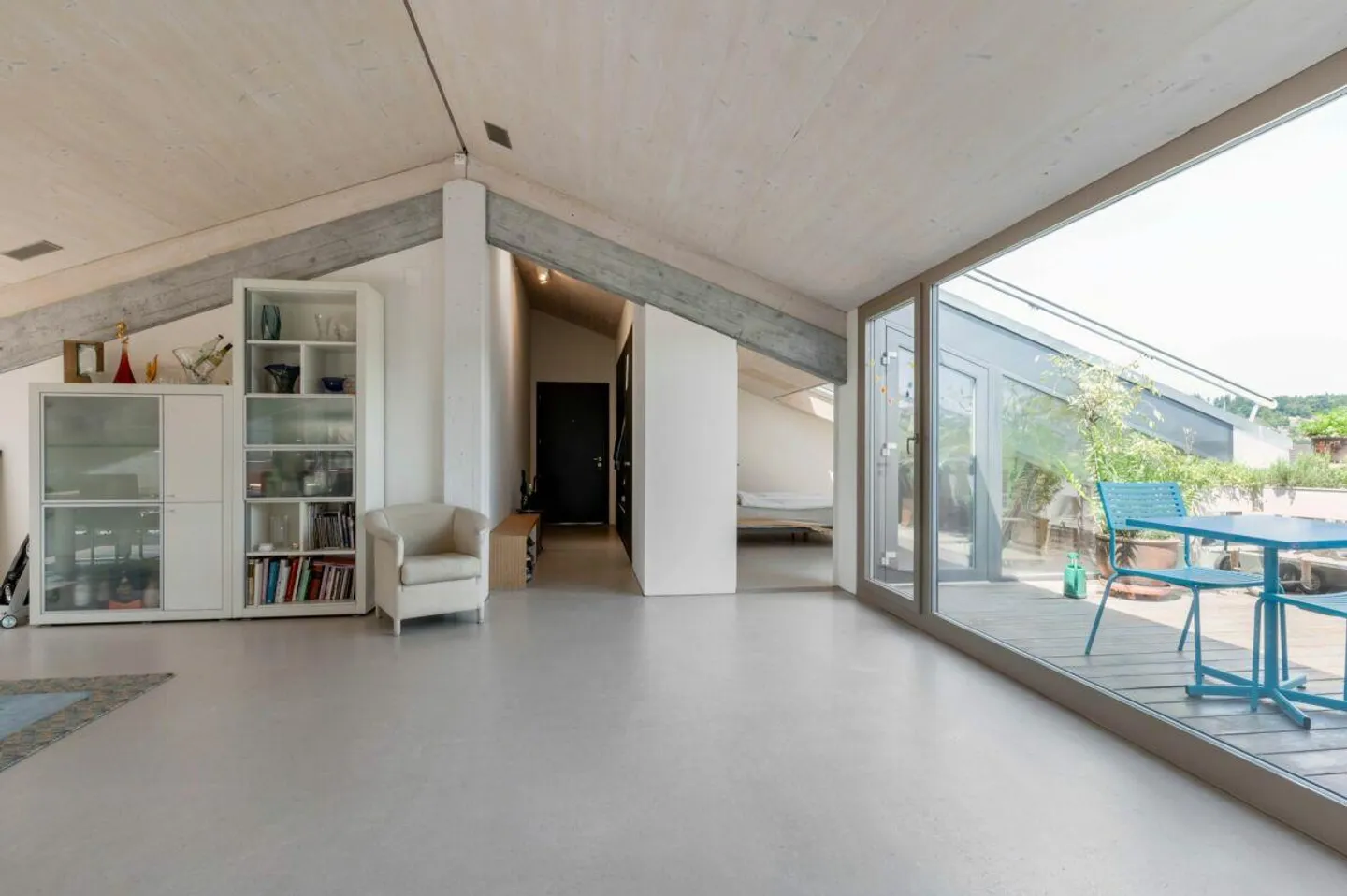 Exclusive penthouse on the top floor with two terraces, over... - Photo 4 of 21