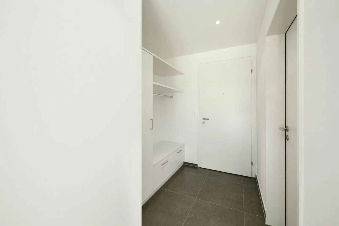 Confort et tranquillité réunis - Appartement en attique moderne pour les plus hautes exigences ! - Photo 9 sur 13