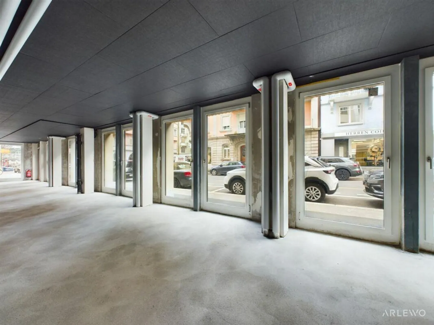 "La Perla" | Der Ort für Ihre Dienstleistung! - Foto 2 von 4