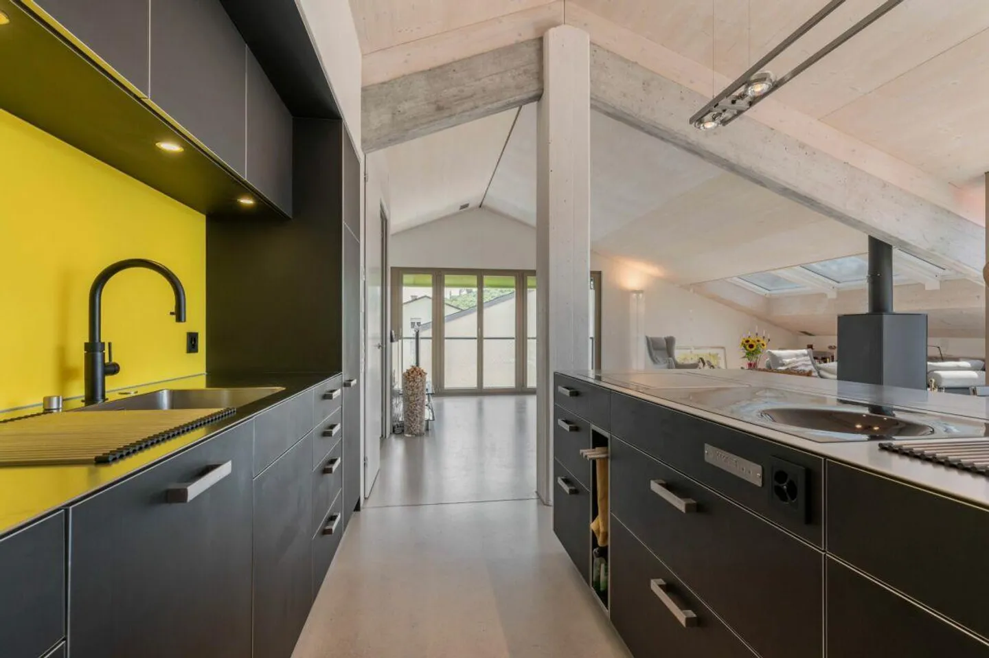 Exclusive penthouse on the top floor with two terraces, over... - Photo 7 of 21