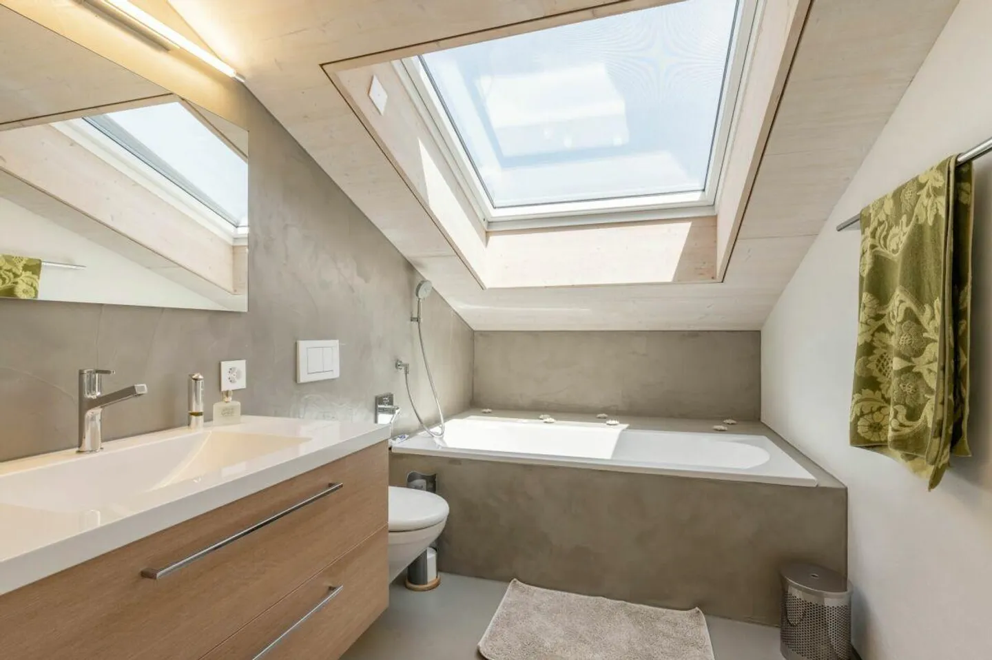 Exclusive penthouse on the top floor with two terraces, over... - Photo 17 of 21