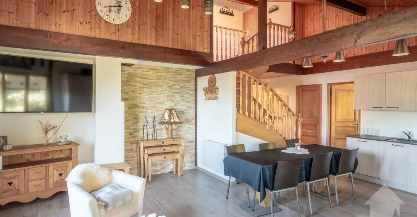 Appartamento Duplex Ristrutturato - Foto 3 di 12