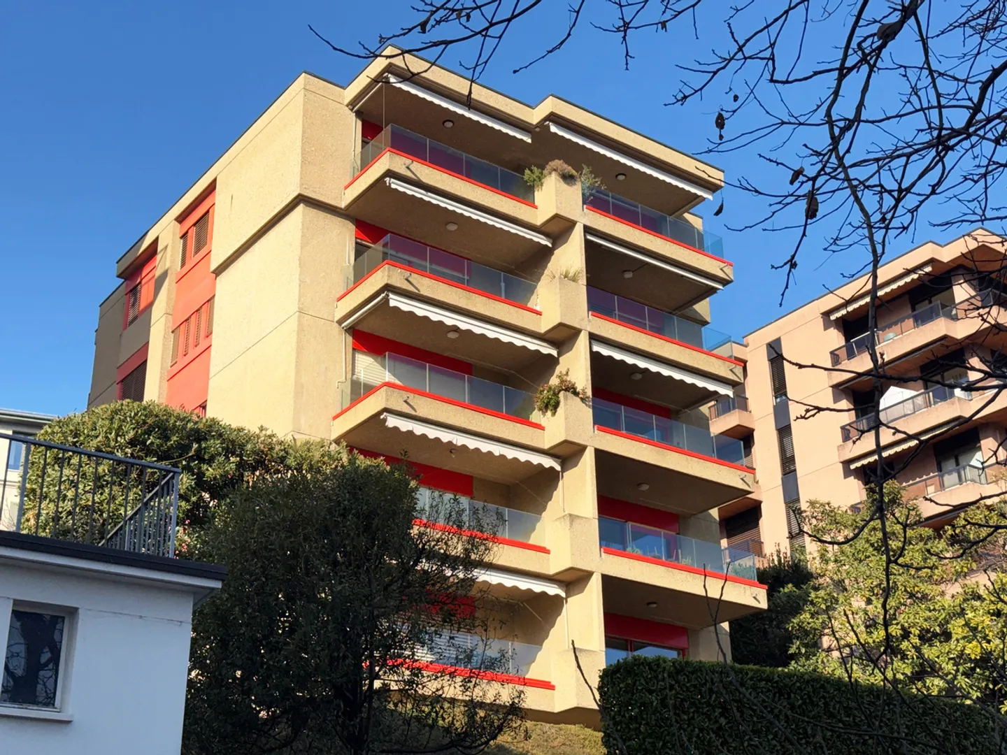 Charmante Wohnung mit Seeblick - Foto 3 von 16