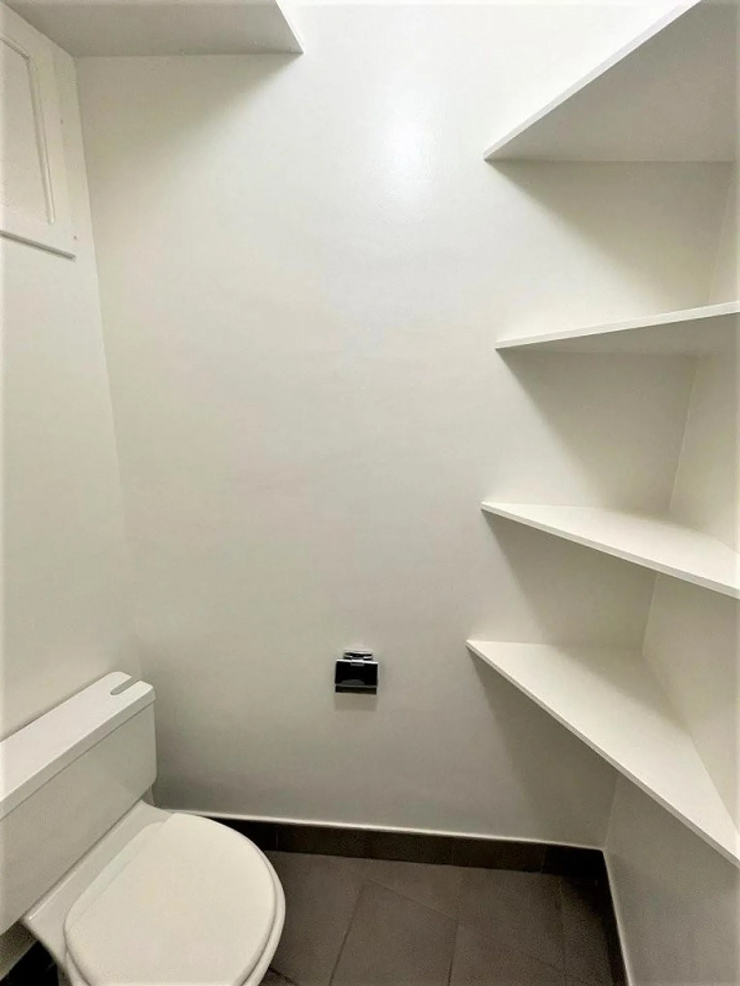 Petit appartement 3.5p proche Plainpalais - Photo 6 sur 10