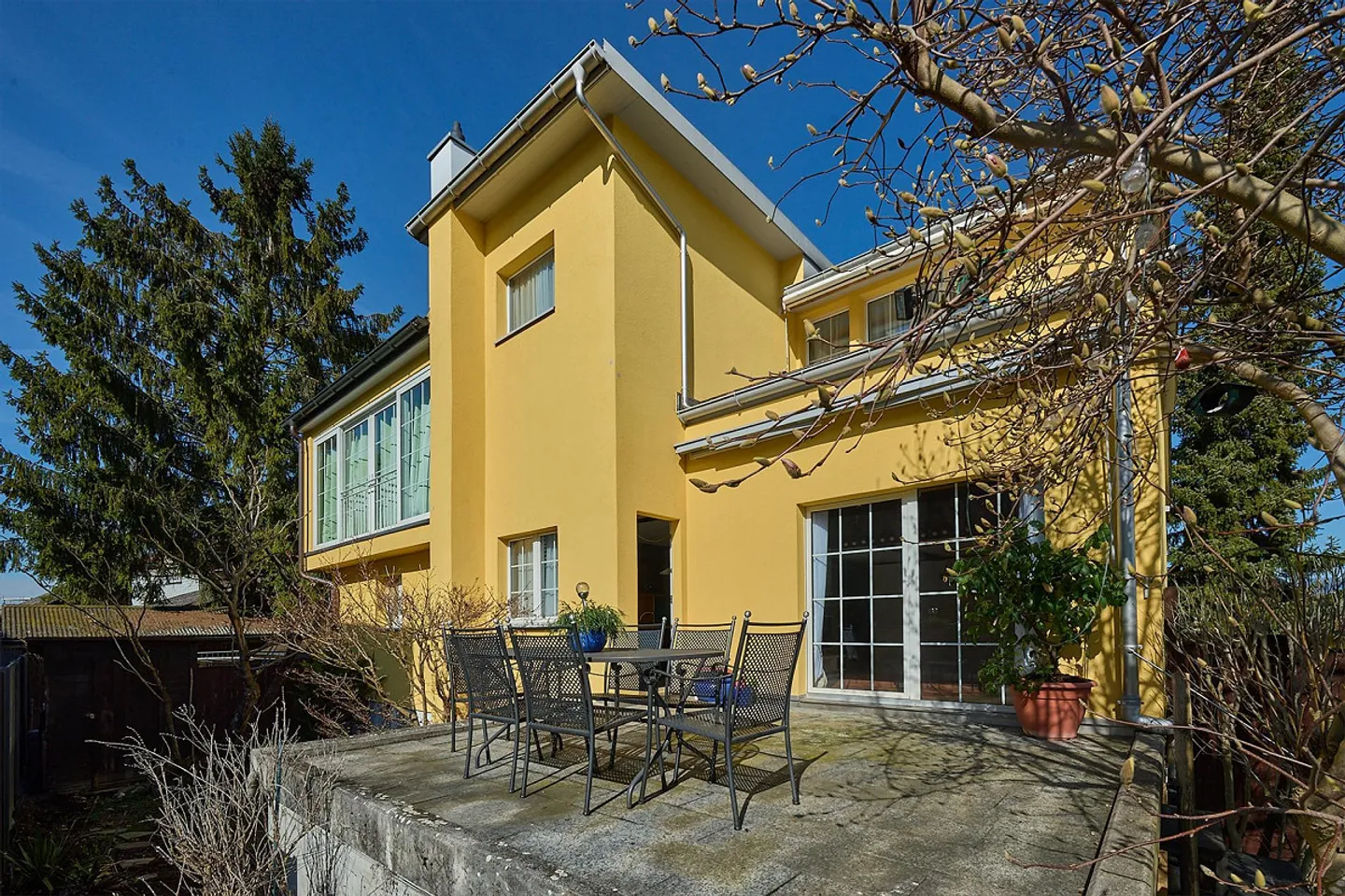 Renoviertes Mehrfamilienhaus - Foto 3 von 15