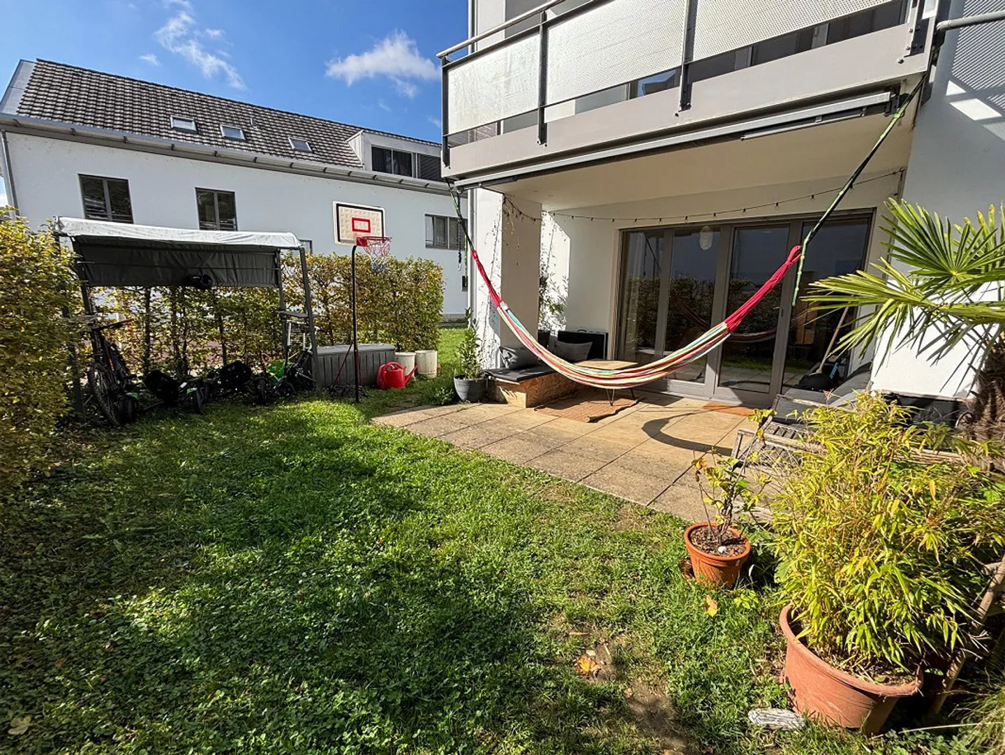 Beautiful 4.5-Room Garden Apartment - Photo 2 of 11