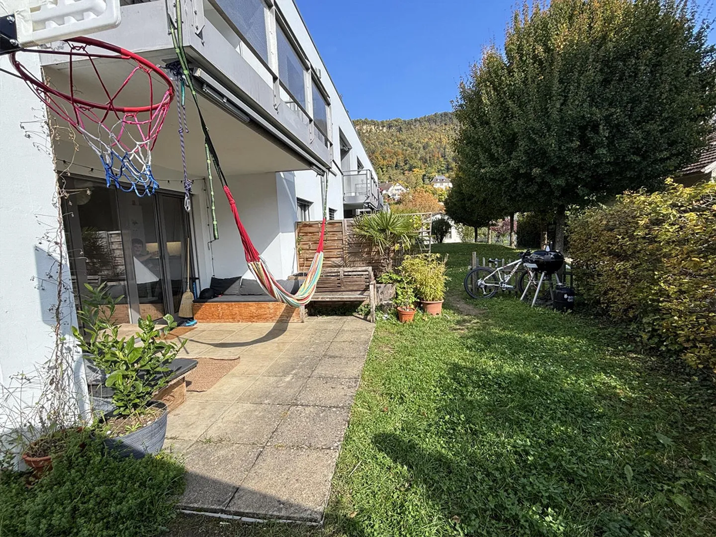 Beautiful 4.5-Room Garden Apartment - Photo 3 of 11