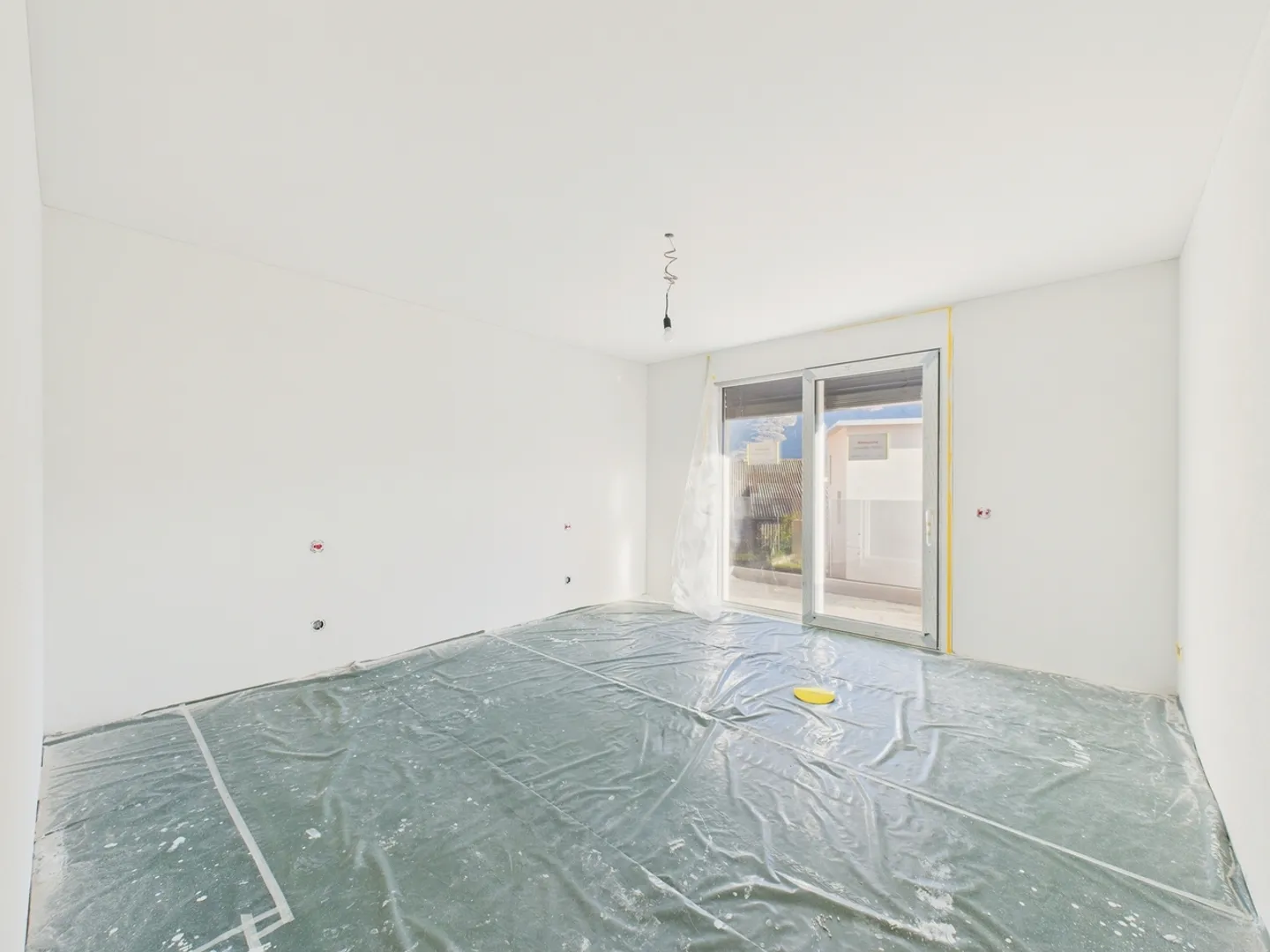 Moderne neu gebaute Reihenhaus in Cugnasco – 4.5 Zimmer... - Foto 9 von 11