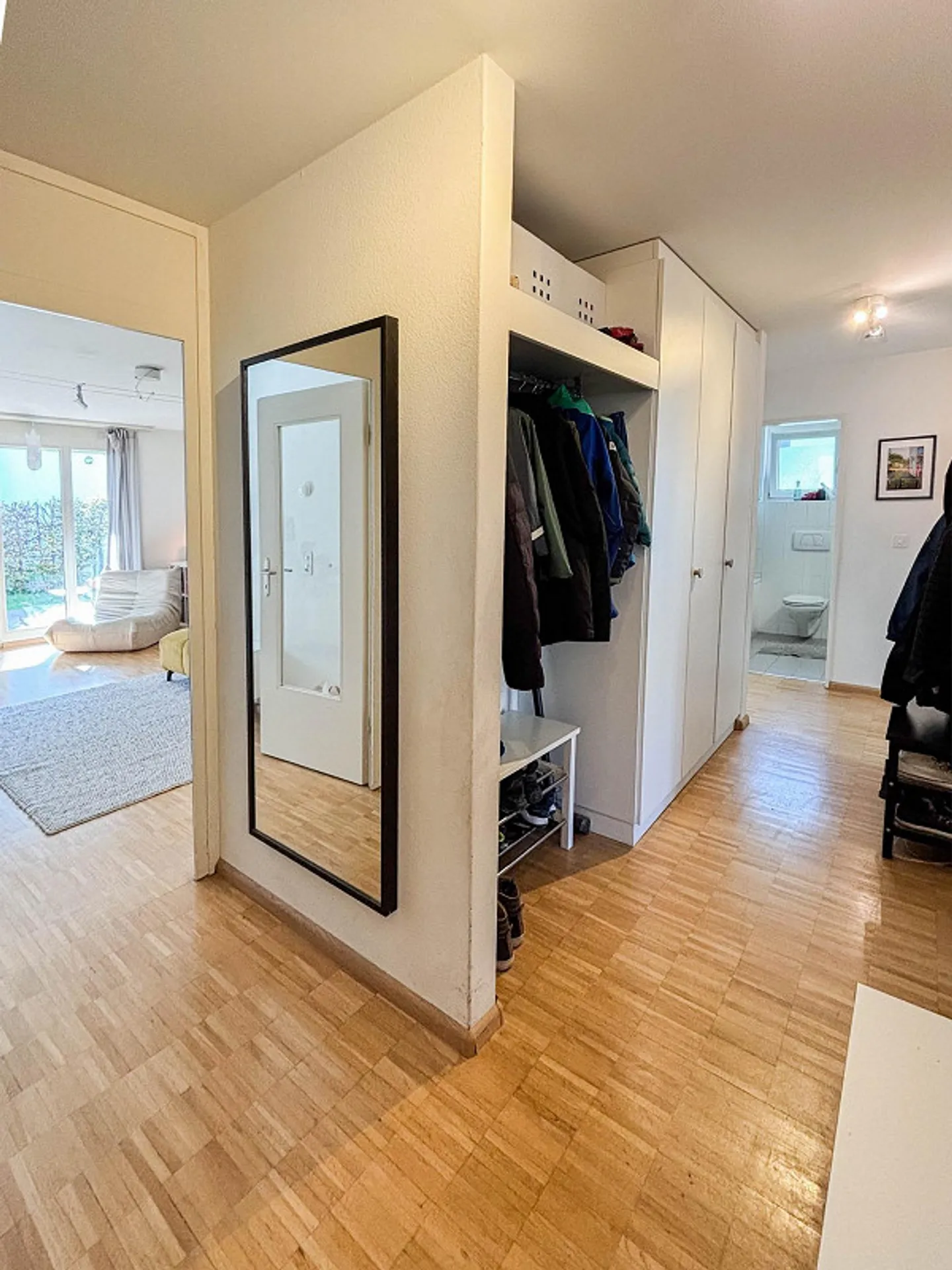 Beautiful 4.5-Room Garden Apartment - Photo 8 of 11