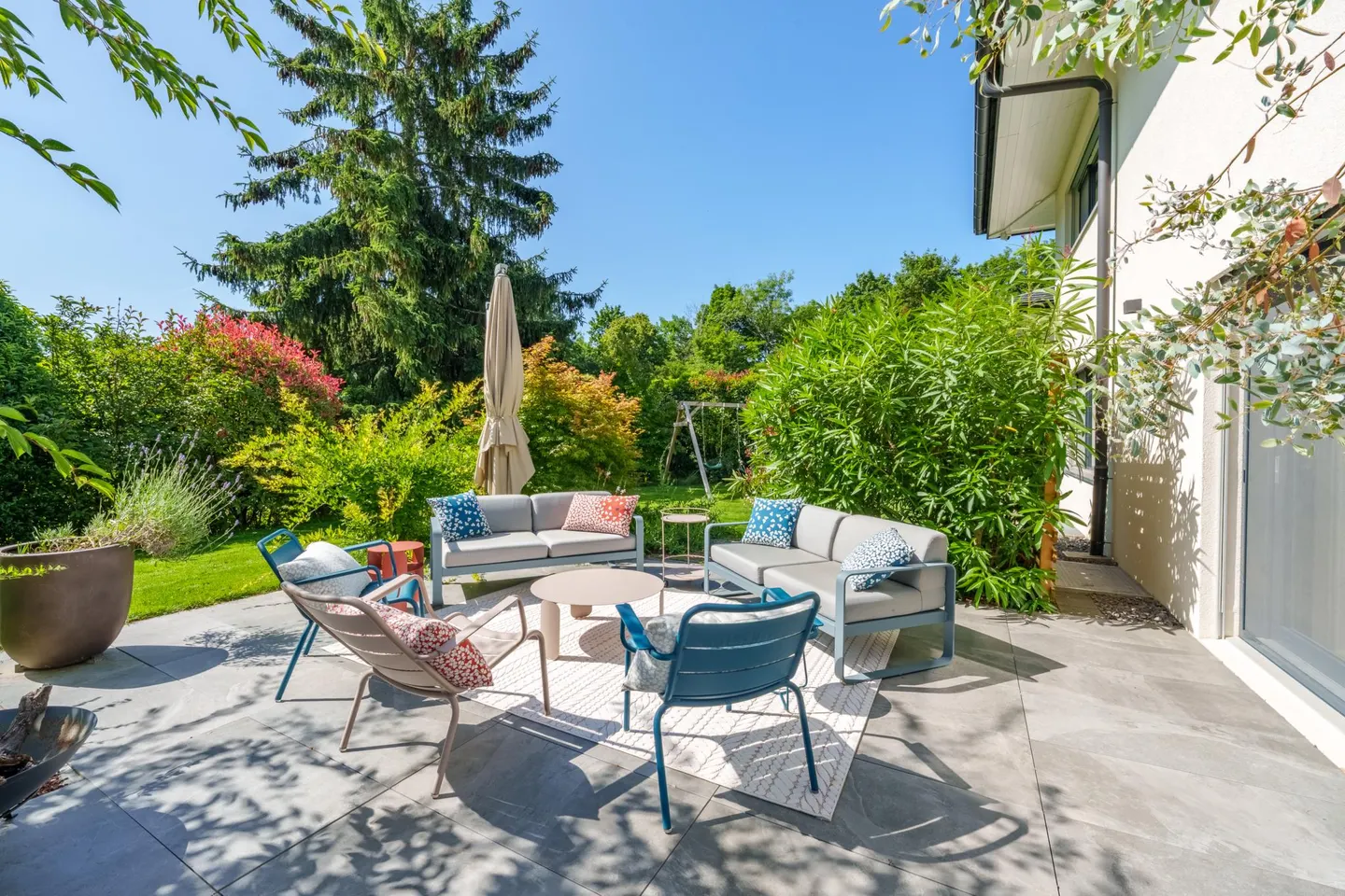 Stunning villa with pool in Chigny near Morges - Photo 7 of 8
