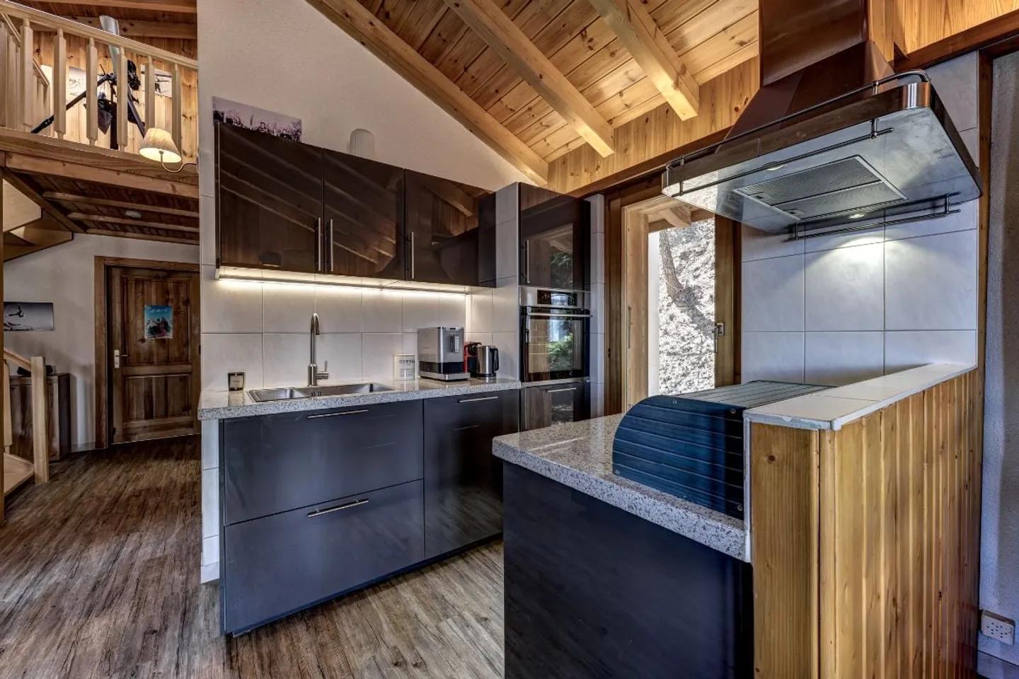 Chalet ensoleillé avec vue imprenable ! - Photo 8 sur 13