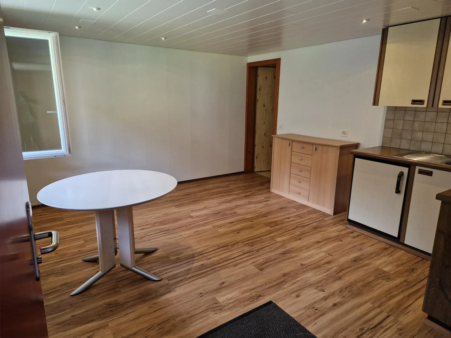 Belle appartement 2 pièces dans un endroit calme - Photo 3 sur 10
