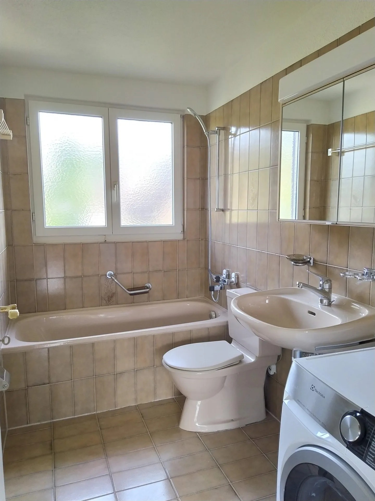 Appartement lumineux 2 pièces avec vue sur le lac - Photo 6 sur 11