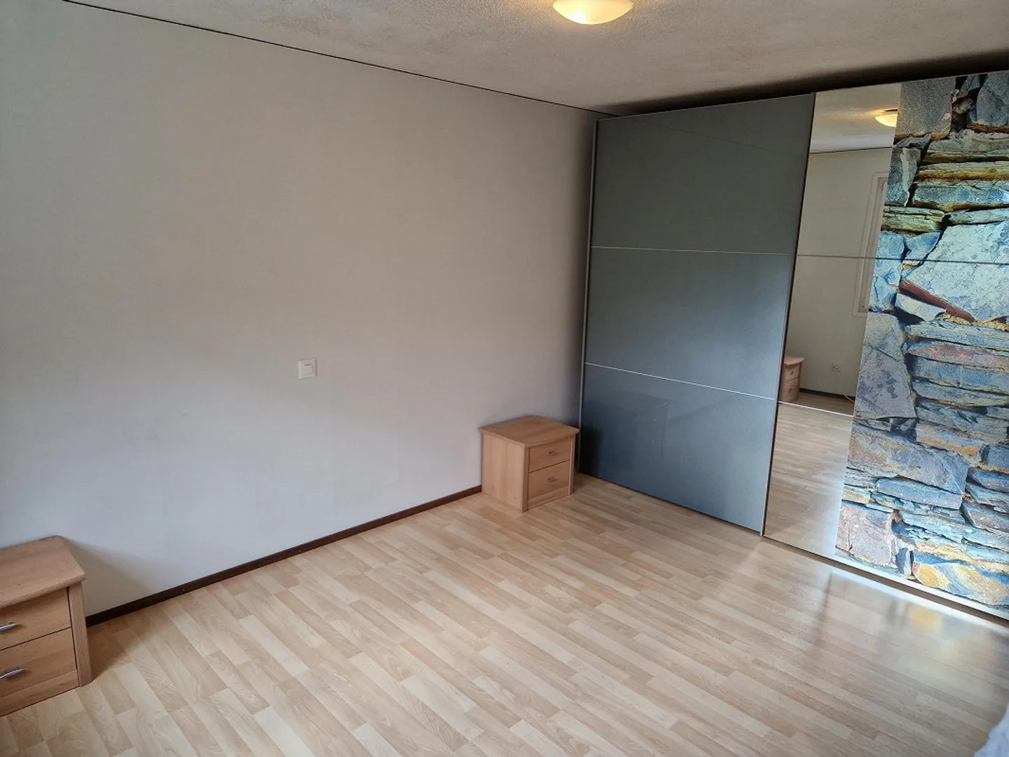 Belle appartement 2 pièces dans un endroit calme - Photo 8 sur 10