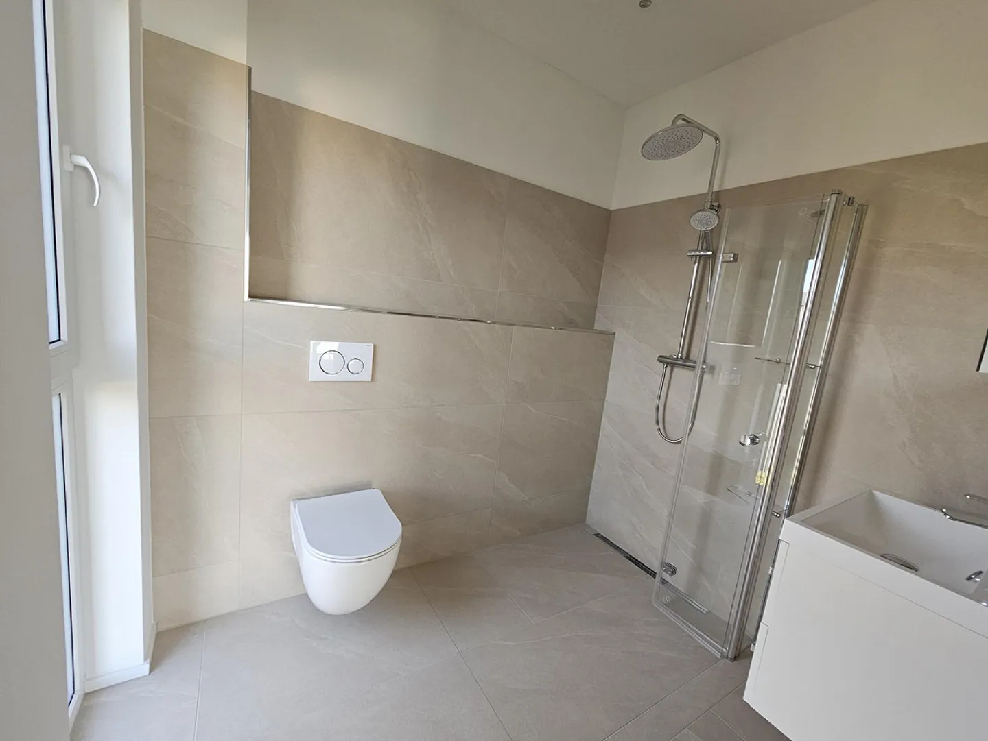 Spacious Living with Lake View and Top Energy Concept, House "East" - Photo 10 of 18