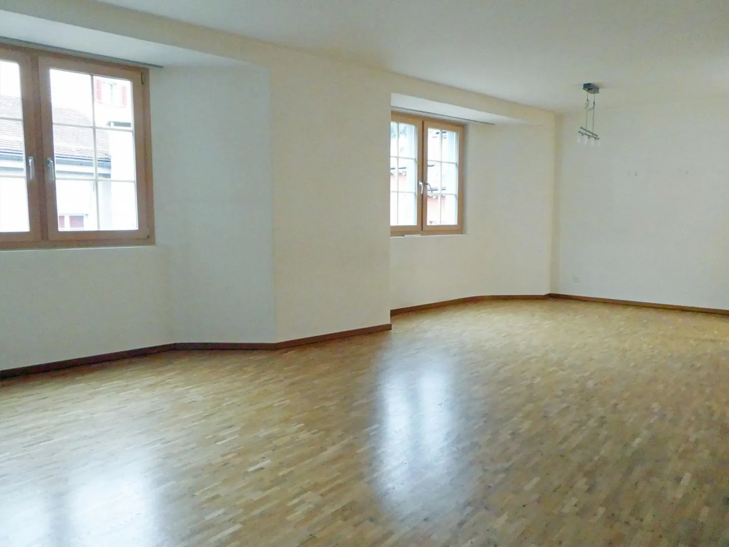 Beautiful and Quiet Old Town Apartment - Photo 6 of 8