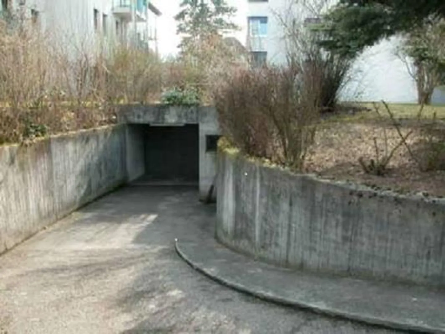 Parking space in a central location in Muttenz - Photo 1 of 1